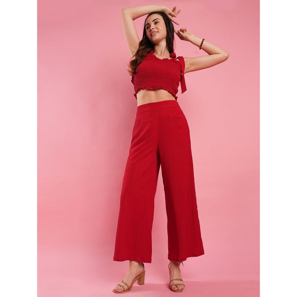 طقم منسق من بنطال وبلوزة قصيرة بحمالات كتف-women-clothing-coordsets-image-1