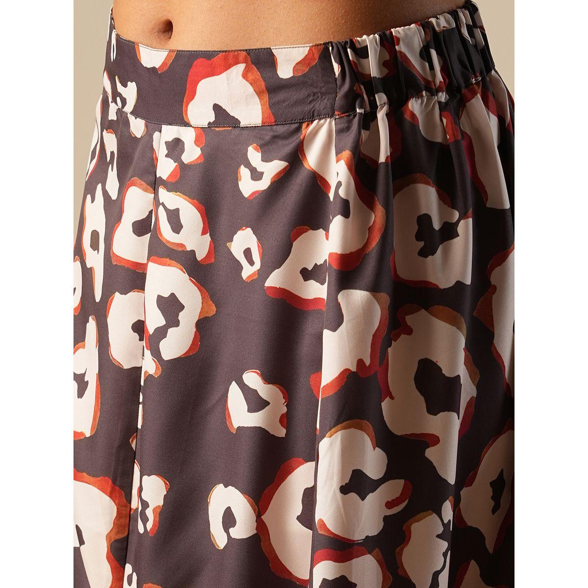 طقم منسق من تنورة وبلوزة قصيرة بنمط لف-women-clothing-coordsets-image-5