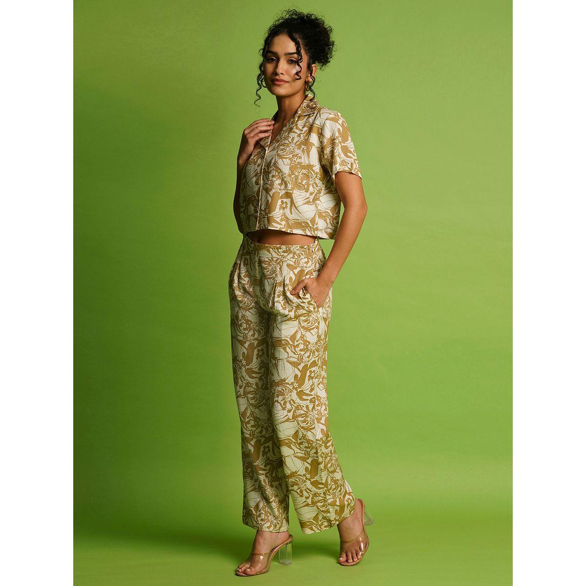 طقم منسق من بنطال وبلوزة قصيرة بطبعة مجردة-women-clothing-coordsets-image-2