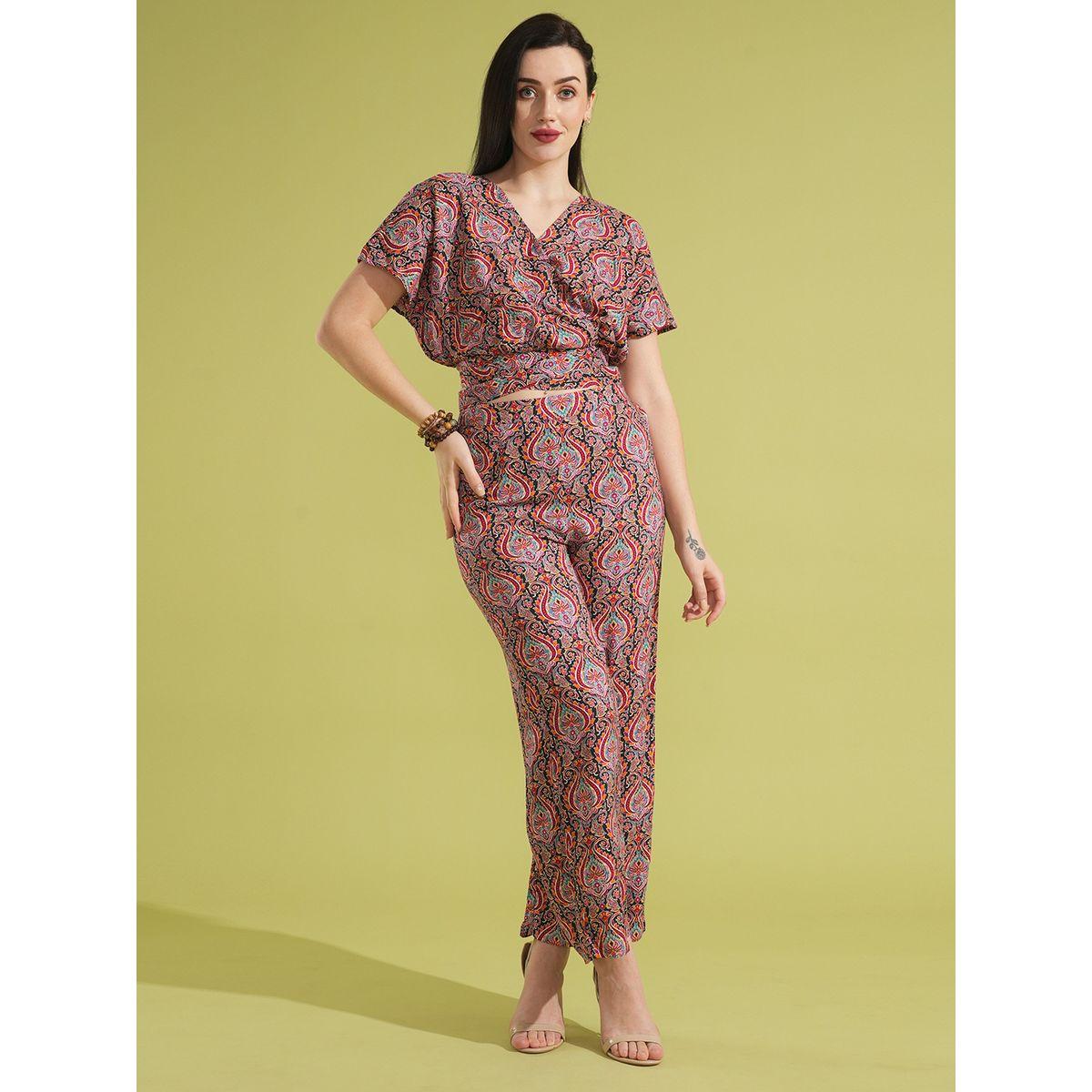 طقم منسق من بنطال وبلوزة قصيرة مُطبعة-women-clothing-coordsets-image-1