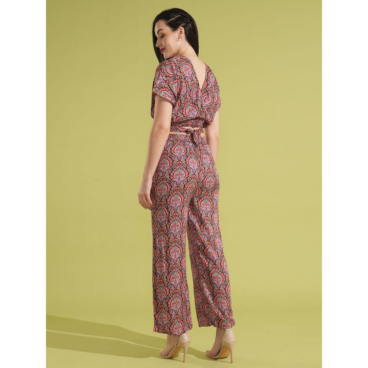 طقم منسق من بنطال وبلوزة قصيرة مُطبعة-women-clothing-coordsets-image-3