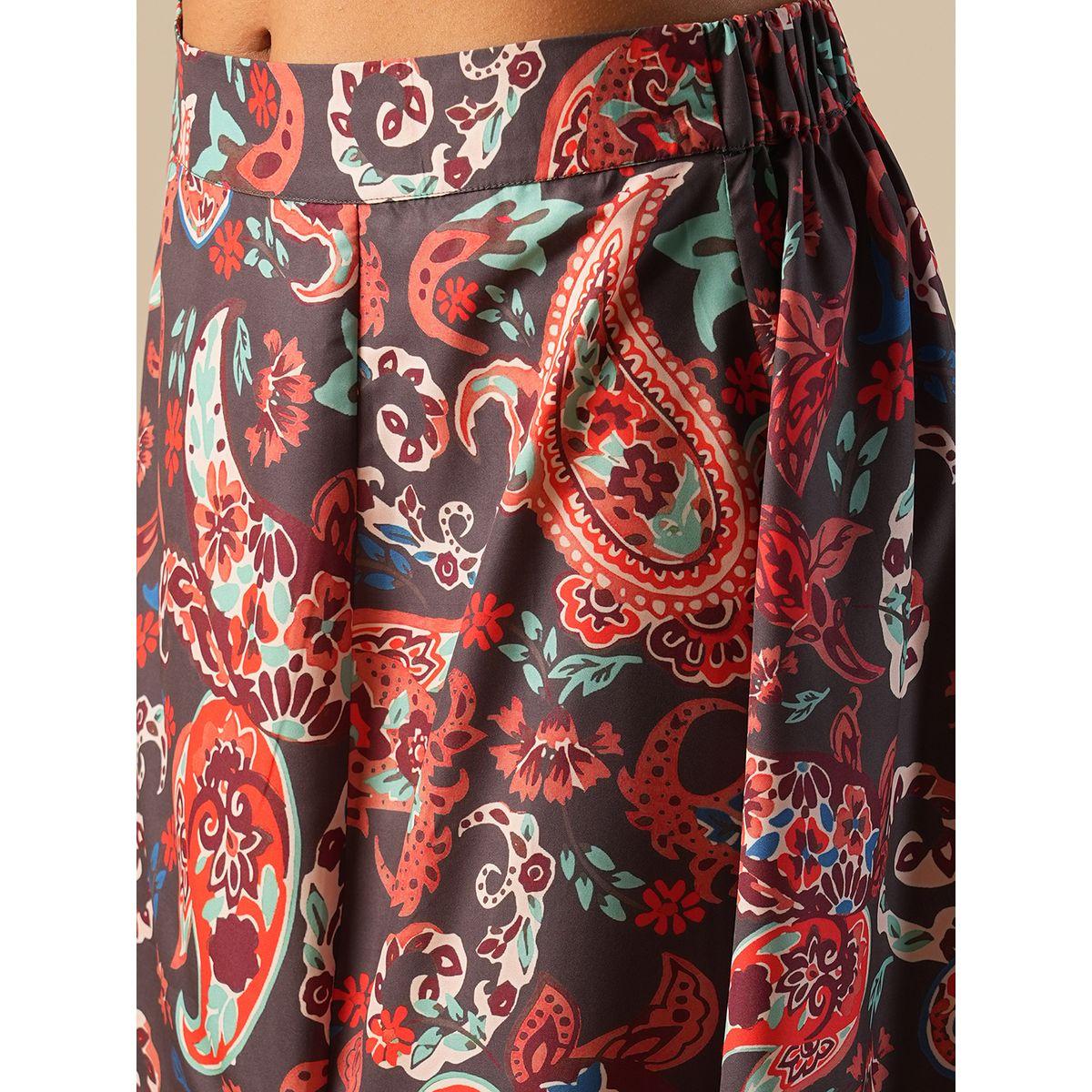 Globus X Styli Paisley Print Crop Top and Ruffled Maxi Skirt Co-Ords-women-clothing-coordsets-image-5