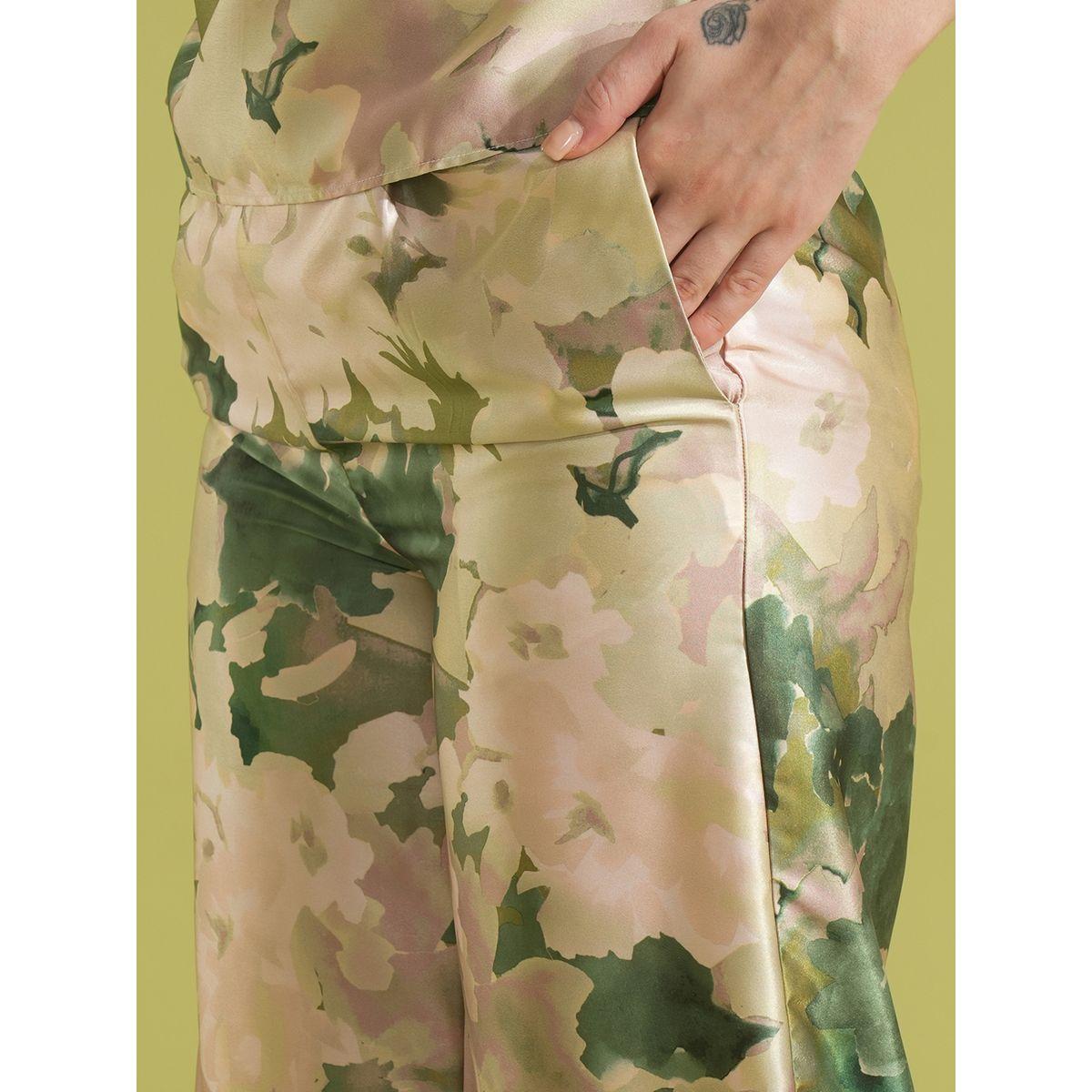 طقم منسق من بنطال وبلوزة بطبعة زهور-women-clothing-coordsets-image-5