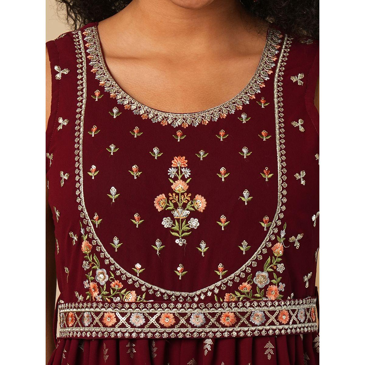 جمبسوت بتفاصيل مُطرزة-women-clothing-jumpsuits-image-4