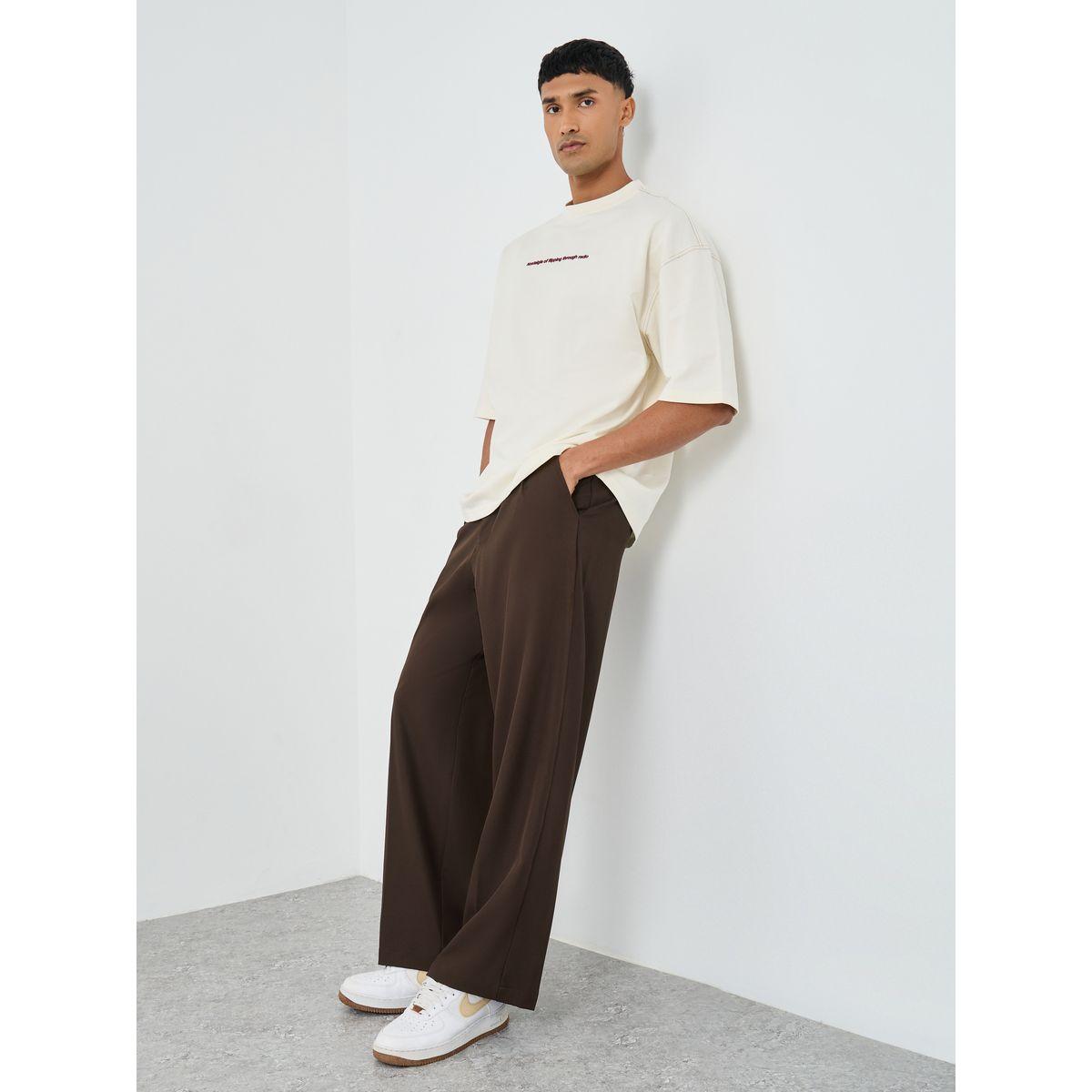 بنطال فضفاض مزين بكسرات-men-clothing-trousersandchinos-trousers-image-2