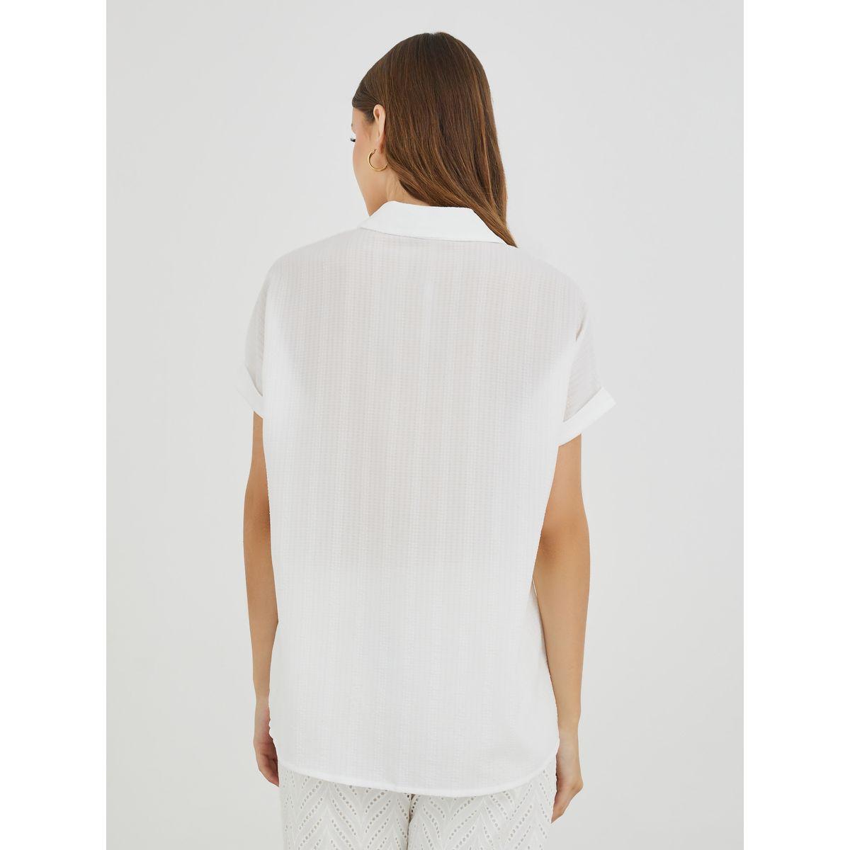 بلوزة بأكمام قصيرة وتفاصيل بارزة الملمس-women-clothing-shirtsandblouses-shirts-image-4