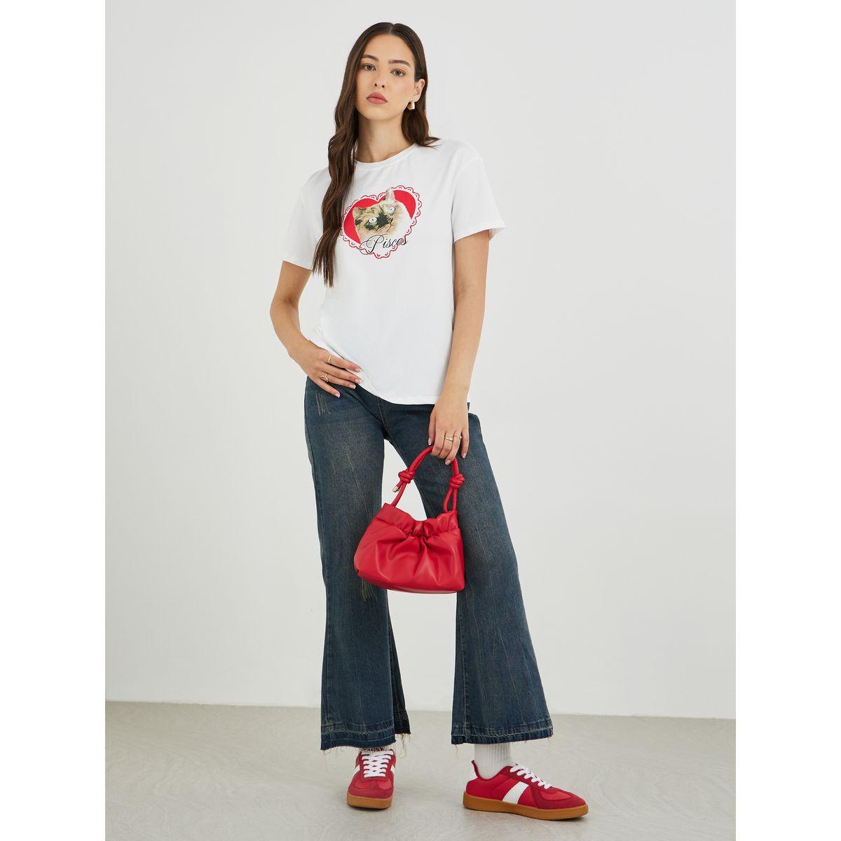 تيشيرت بطبعة جرافيك وقصة عادية-women-clothing-tshirts-image-2