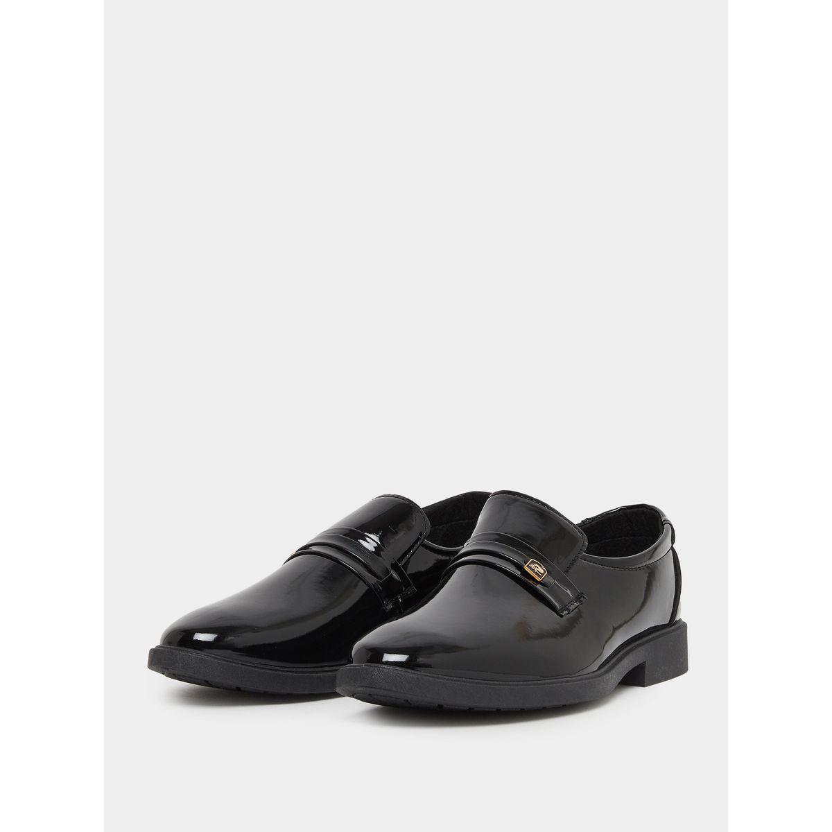 Styli Plain Almond Toe Slip On Formal Shoes-men-shoes-loafersandmoccasins-image-2