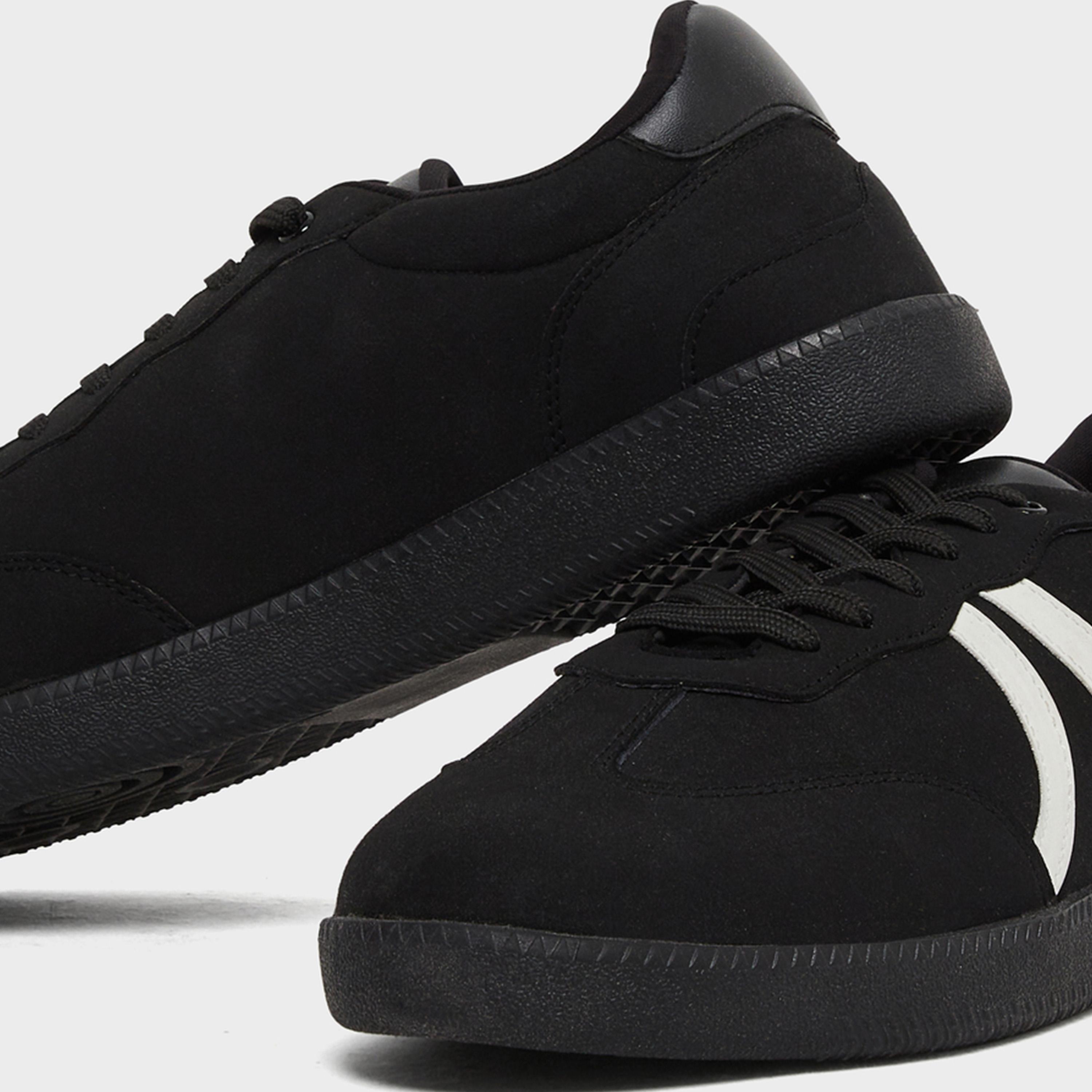 ستايلي - حذاء رياضي برباط وتفاصيل مخططة من جلد السويد للرجال-men-shoes-sneakers-image-3