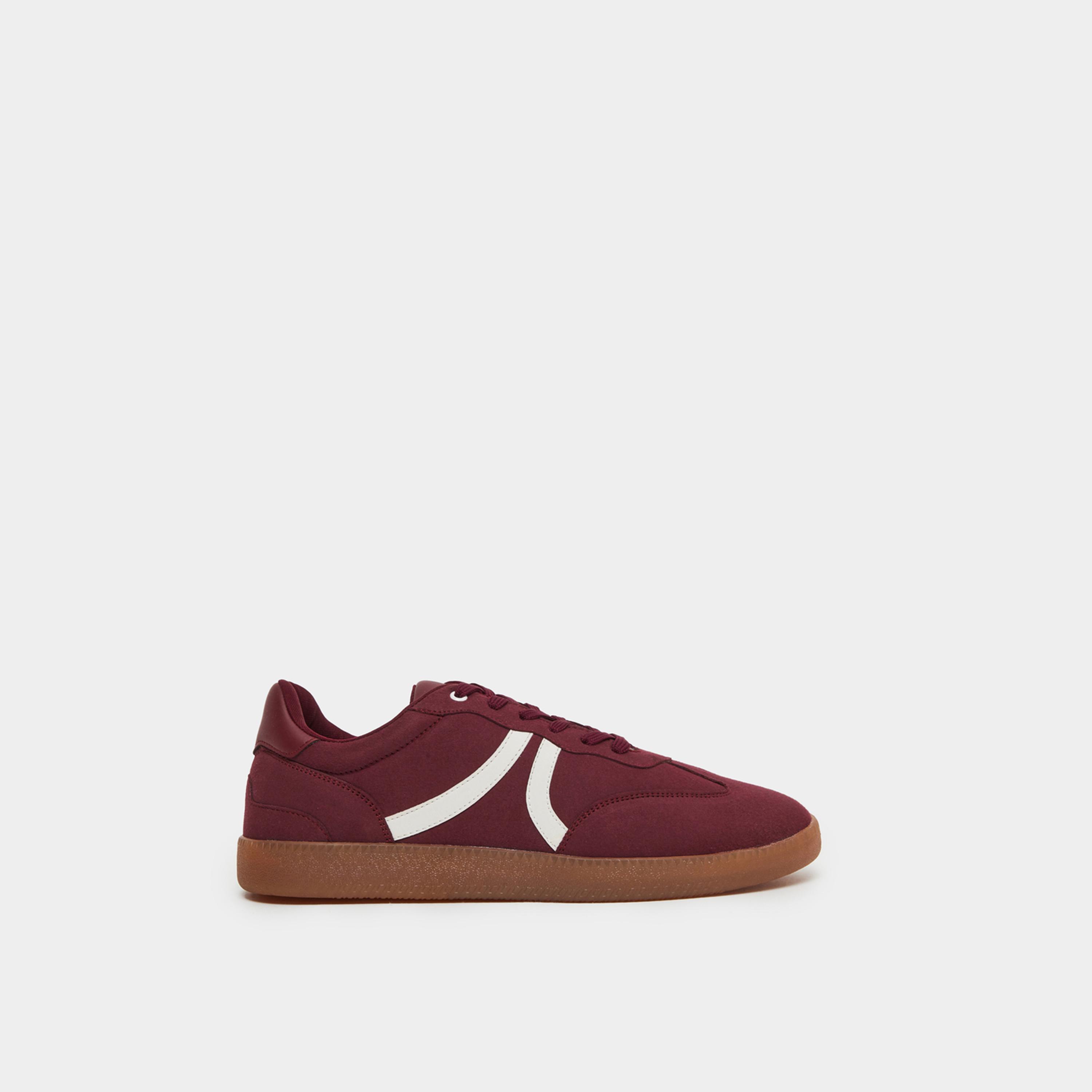 ستايلي - حذاء رياضي برباط من جلد السويد باللون البرغندي للرجال-men-shoes-sneakers-image-2