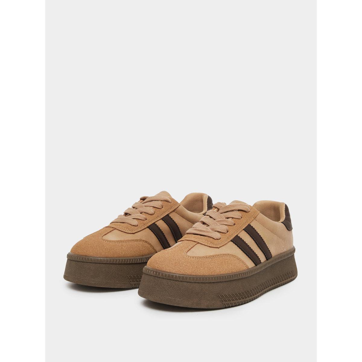 حذاء سنيكرز بنعل بلاتفورم-women-shoes-sneakers-image-2