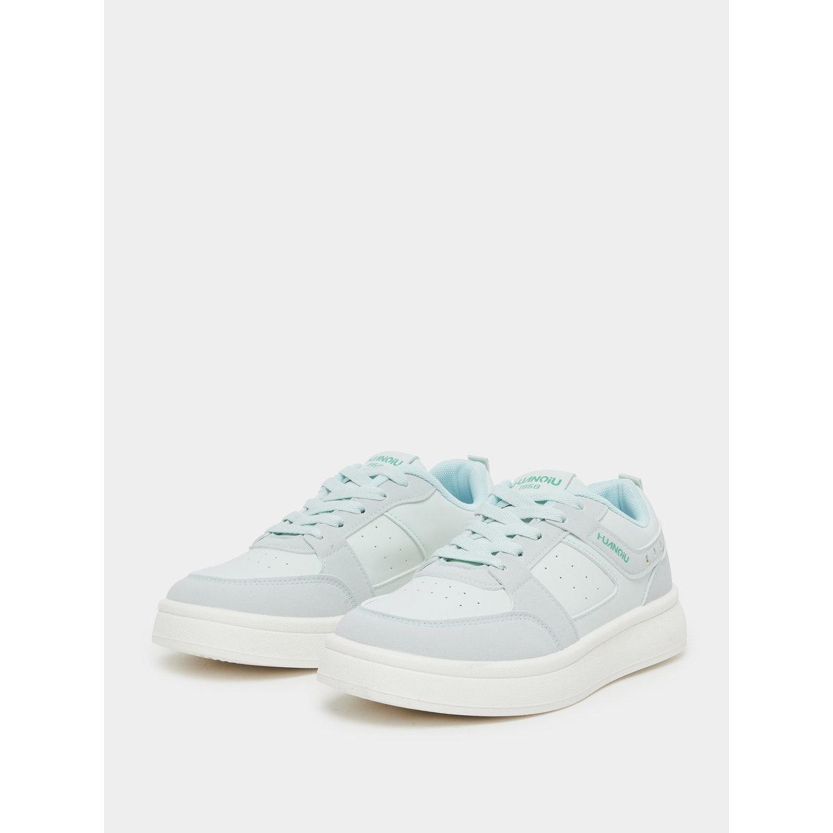 حذاء سنيكرز بأربطة للإغلاق-women-shoes-sneakers-image-3