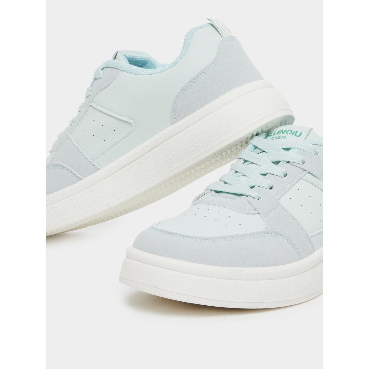حذاء سنيكرز بأربطة للإغلاق-women-shoes-sneakers-image-4