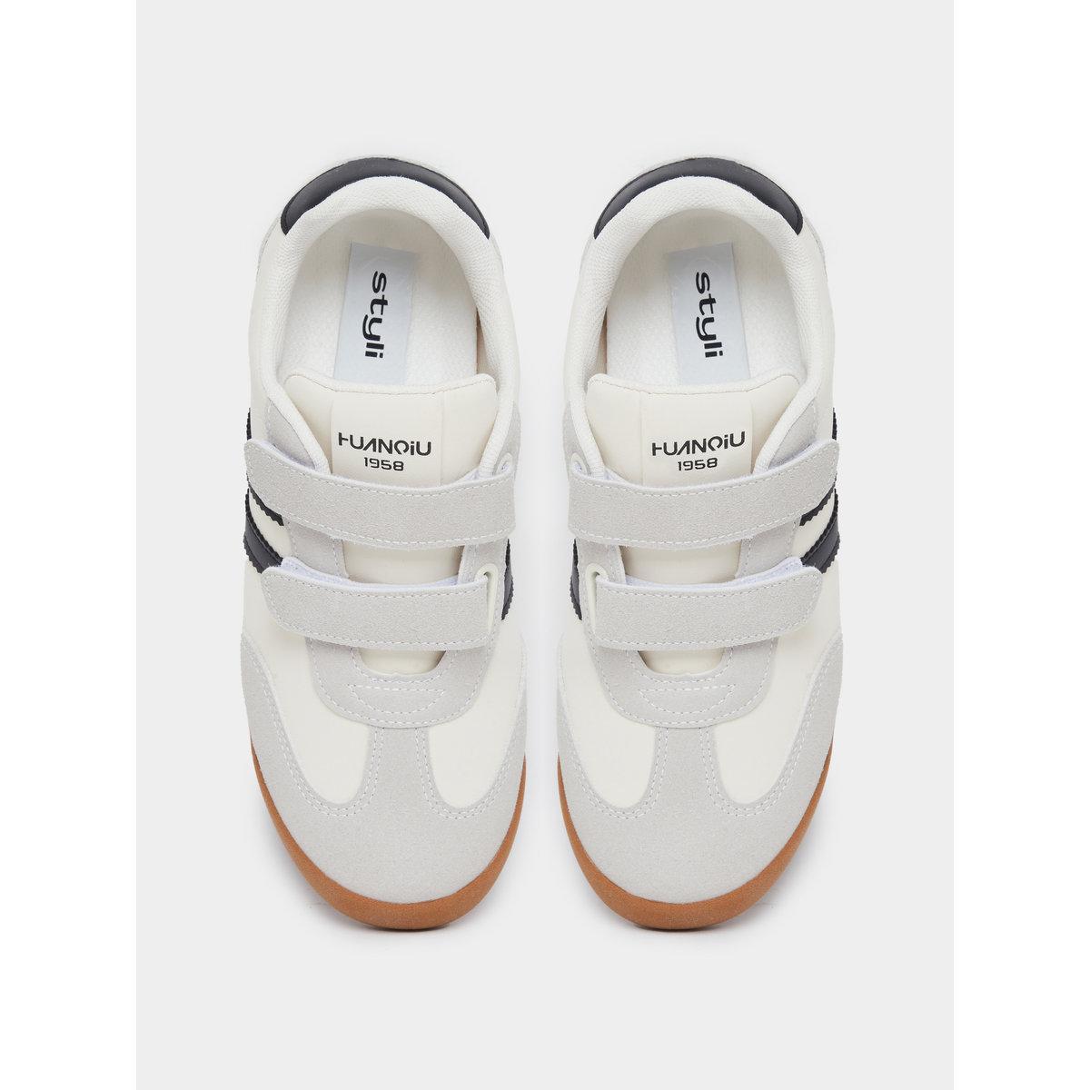 حذاء سنيكرز بشريط للإغلاق-women-shoes-sneakers-image-5