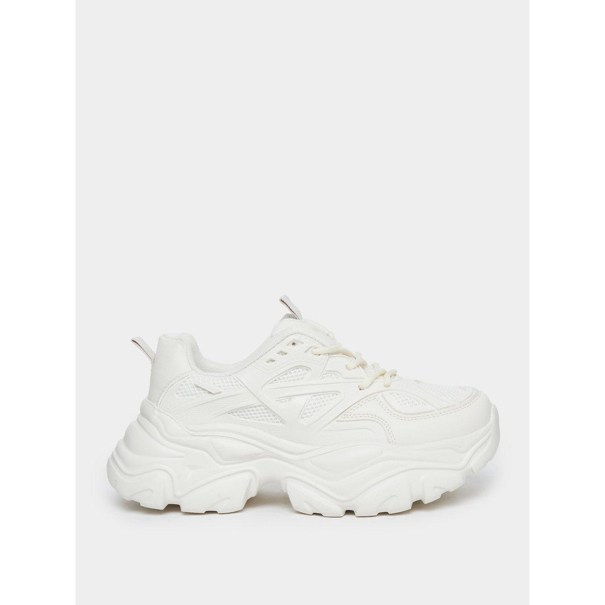 حذاء سنيكرز بنعل شانكي بارز الملمس-women-shoes-sneakers-image-1