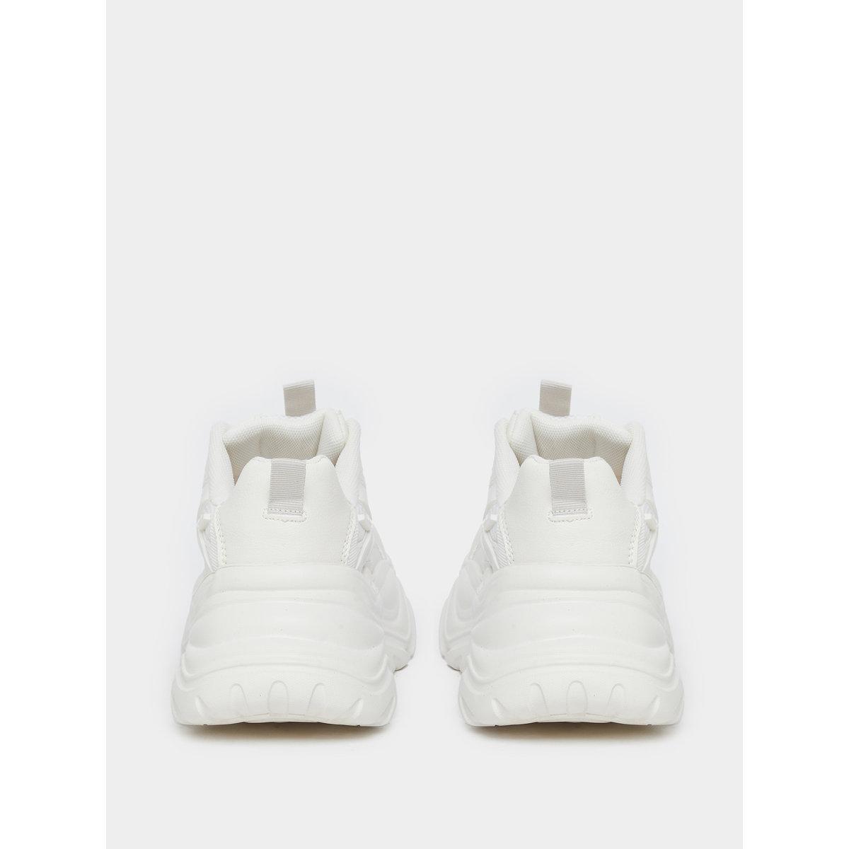 حذاء سنيكرز بنعل شانكي بارز الملمس-women-shoes-sneakers-image-4