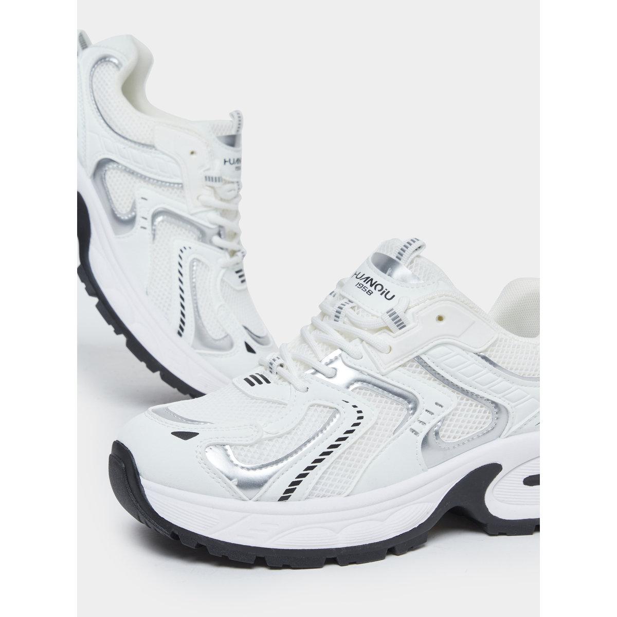 حذاء سنيكرز بنعل شانكي-women-shoes-sneakers-image-3
