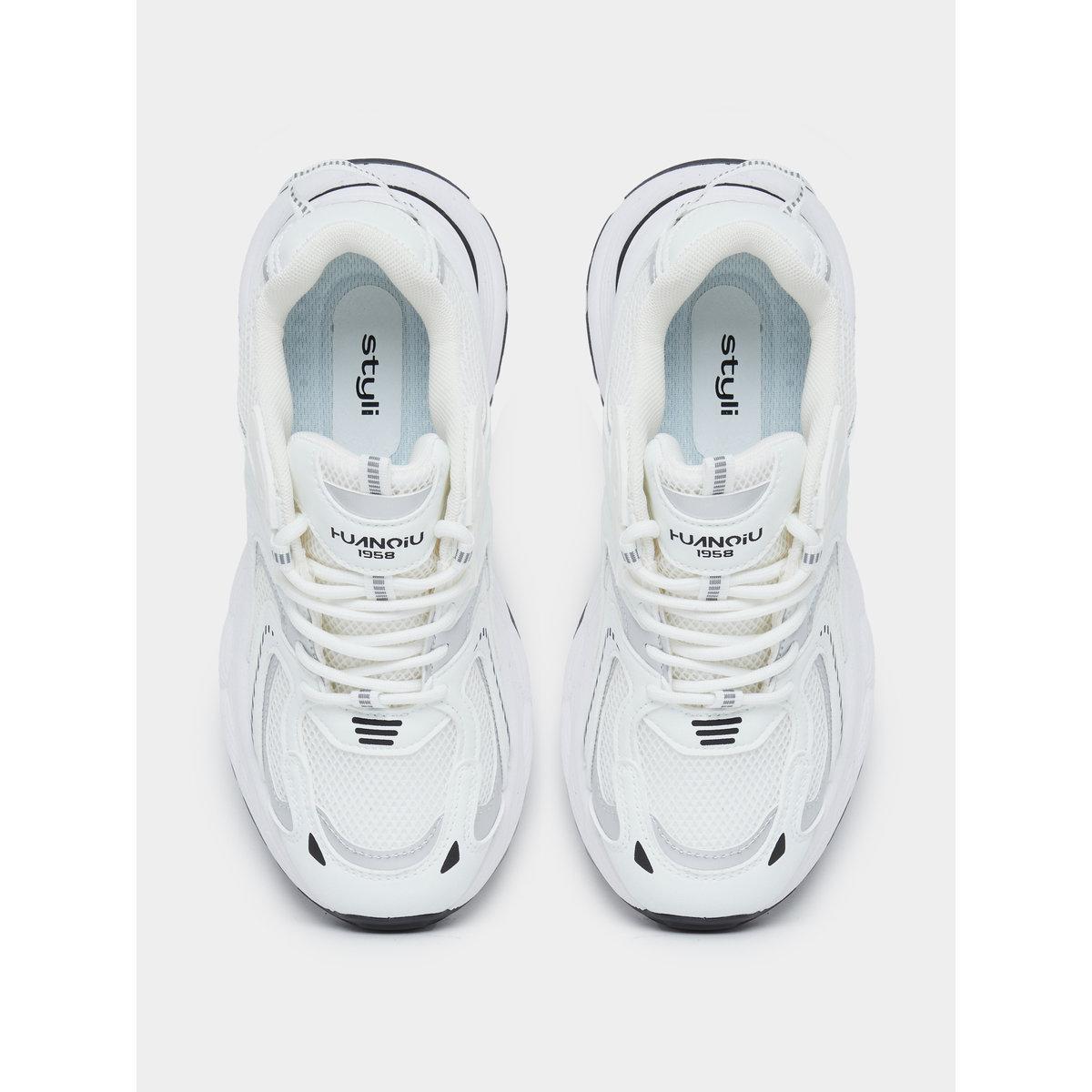 حذاء سنيكرز بنعل شانكي-women-shoes-sneakers-image-5