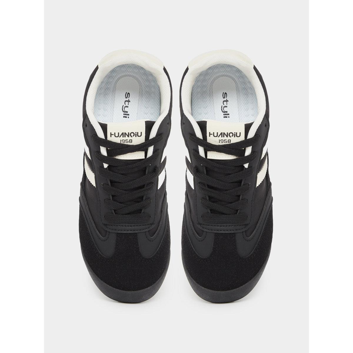 حذاء سنيكرز مخطط بأربطة للإغلاق-women-shoes-sneakers-image-6