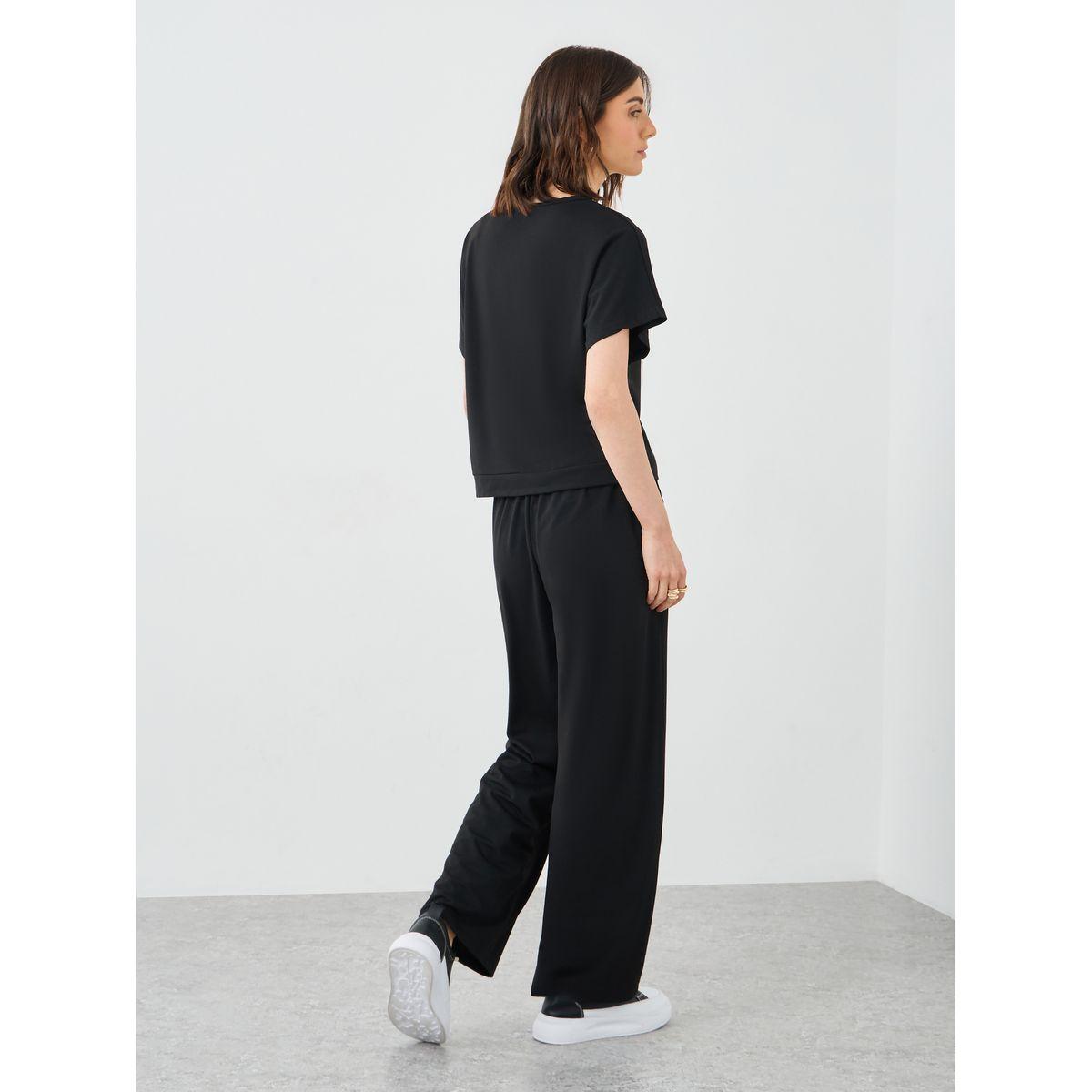 Styli Solid Boxy Fit T-Shirt and Pants Co-Ords-women-clothing-coordsets-image-4