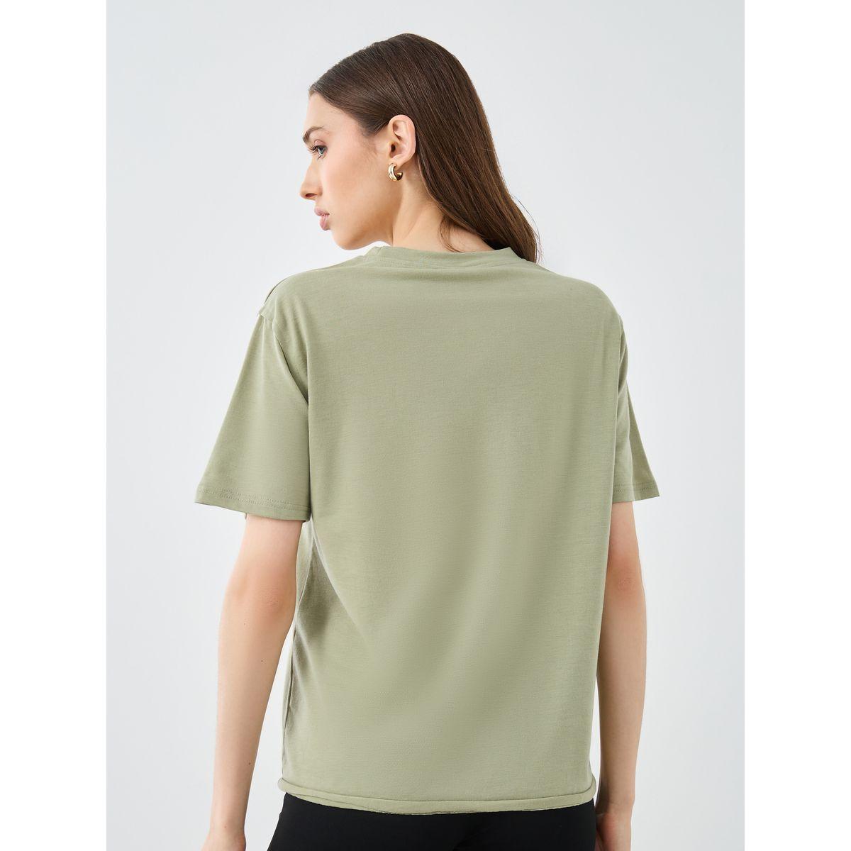 Styli Solid Round Neck Regular Fit T-Shirt-women-clothing-tshirts-image-4