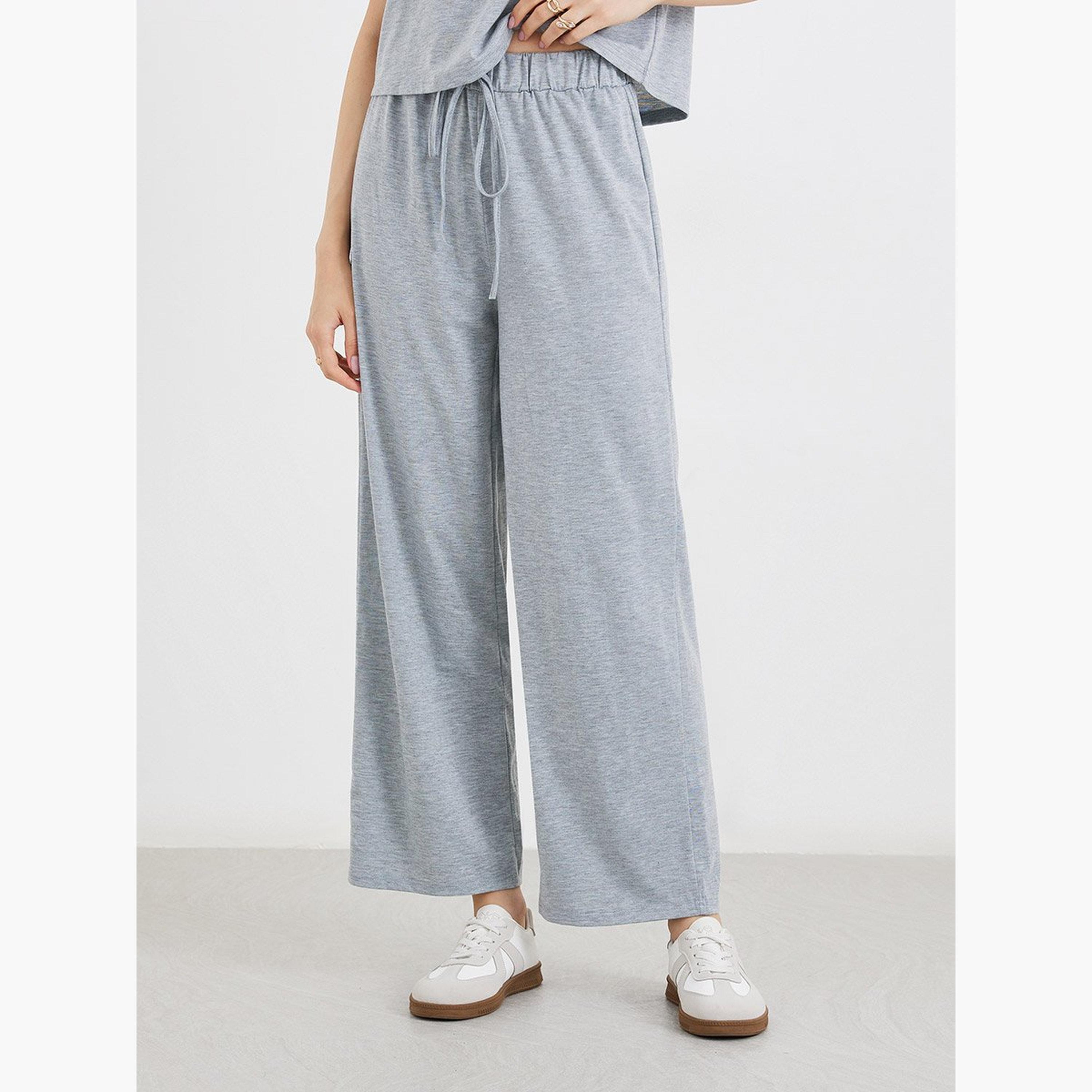 تيك تو - تي شيرت رمادي مطبوع عليه شعار وبنطال رياضي للنساء-women-clothing-coordsets-image-5