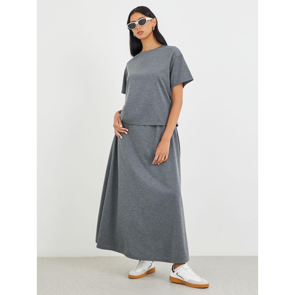 طقم منسق من تنورة وبلوزة سادة بأكمام قصيرة-women-clothing-coordsets-image-1