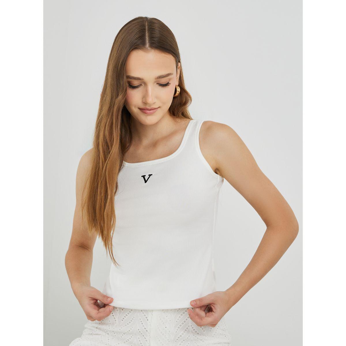بلوزة بياقة واسعة وتفاصيل مُطرّزة-women-clothing-shirtsandblouses-blouses-image-1
