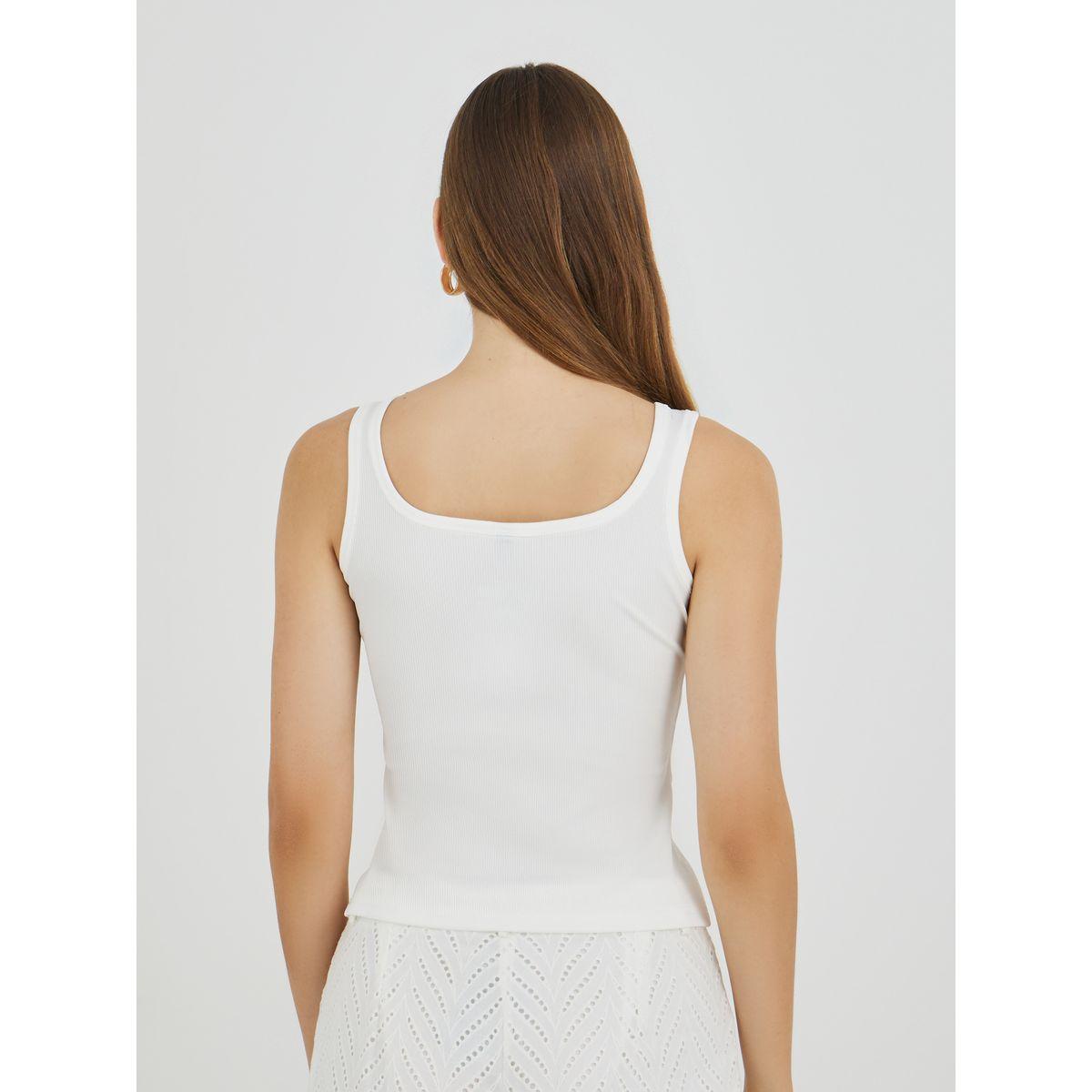 بلوزة بياقة واسعة وتفاصيل مُطرّزة-women-clothing-shirtsandblouses-blouses-image-4