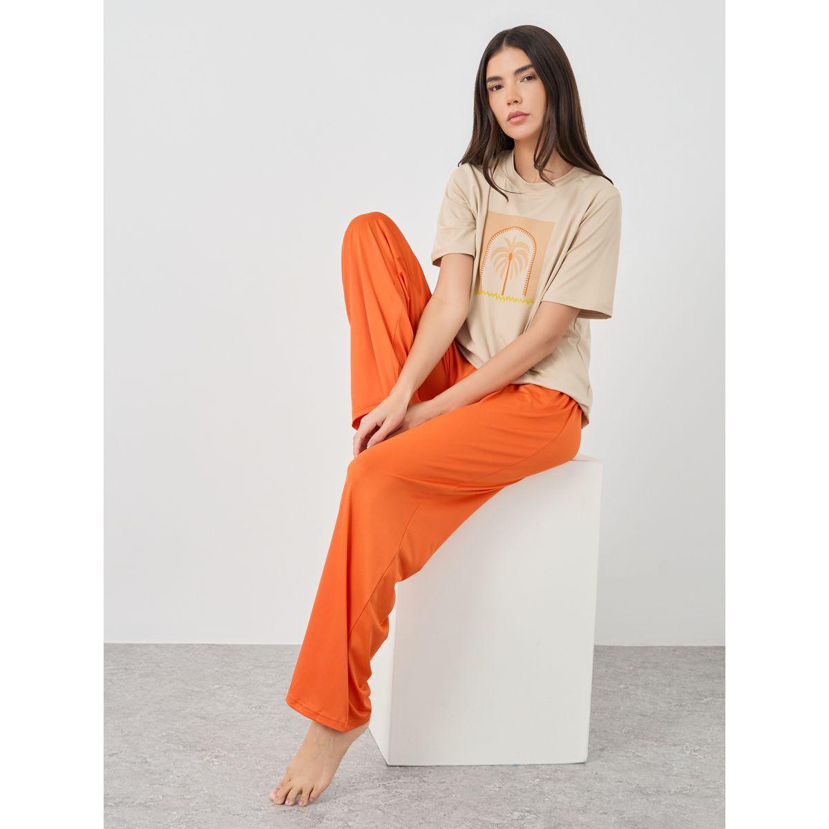 Styli Graphic Printed Short Sleeve T-Shirt and Pyjama Set-women-clothing-nightwear-pyjamas-longsets-image-1