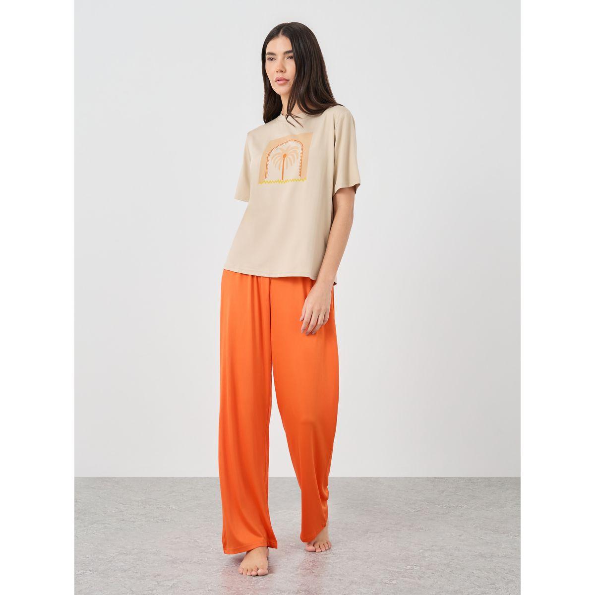 Styli Graphic Printed Short Sleeve T-Shirt and Pyjama Set-women-clothing-nightwear-pyjamas-longsets-image-2