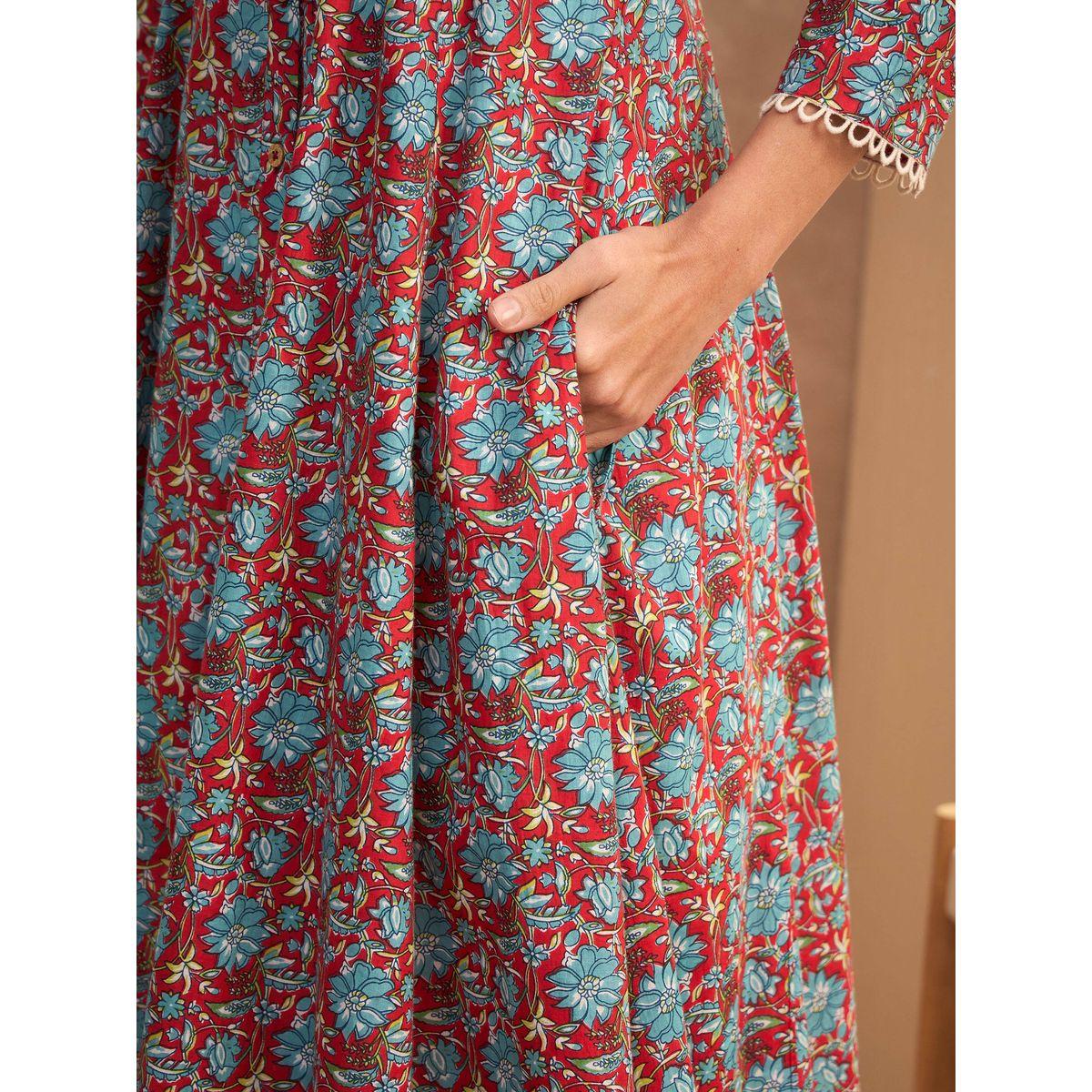 Sassafras Red Floral Buttoned Pocket Kurta-women-clothing-ethnicwear-kurtas-image-5