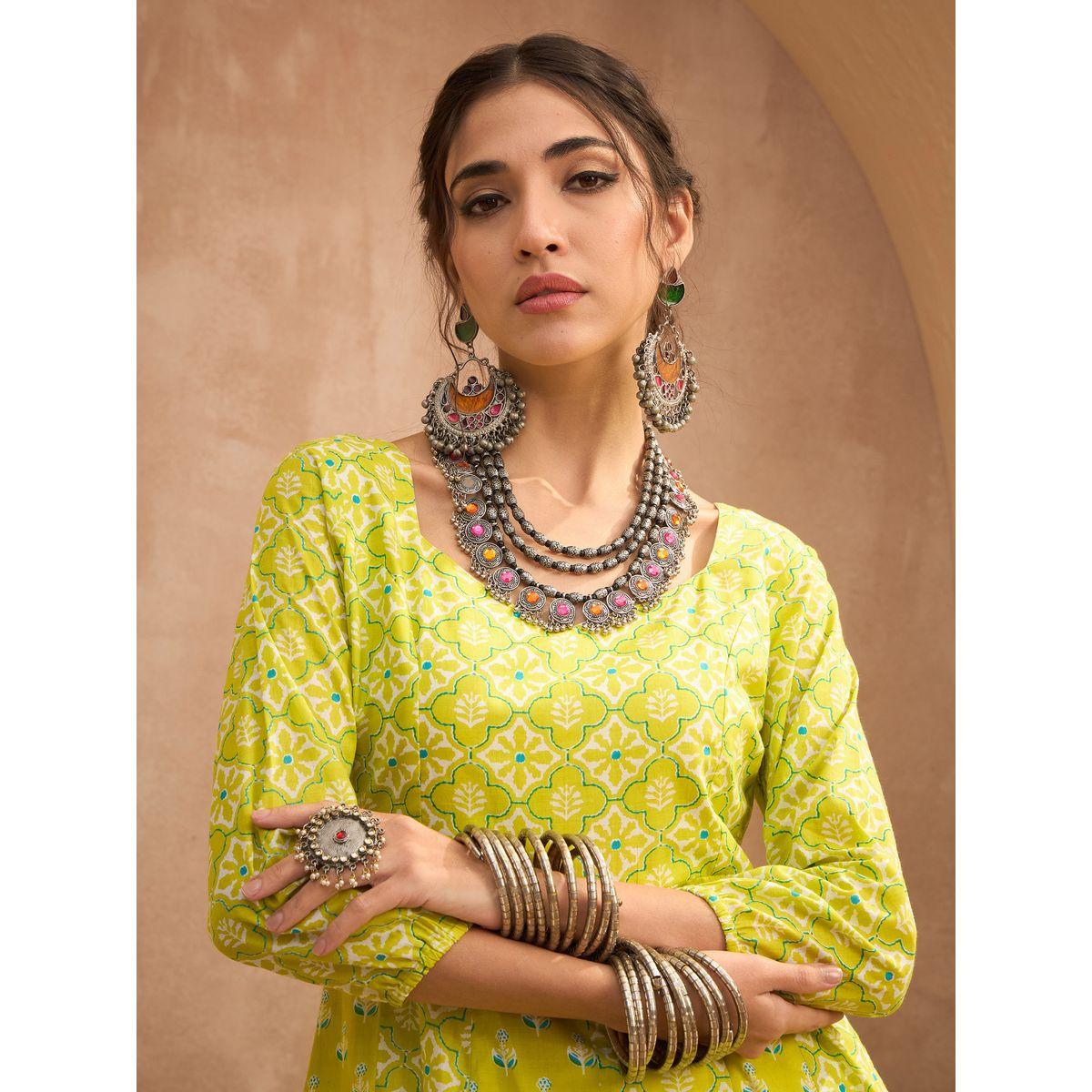 كورتا بتفاصيل زهور وياقة قلب-women-clothing-ethnicwear-kurtas-image-4