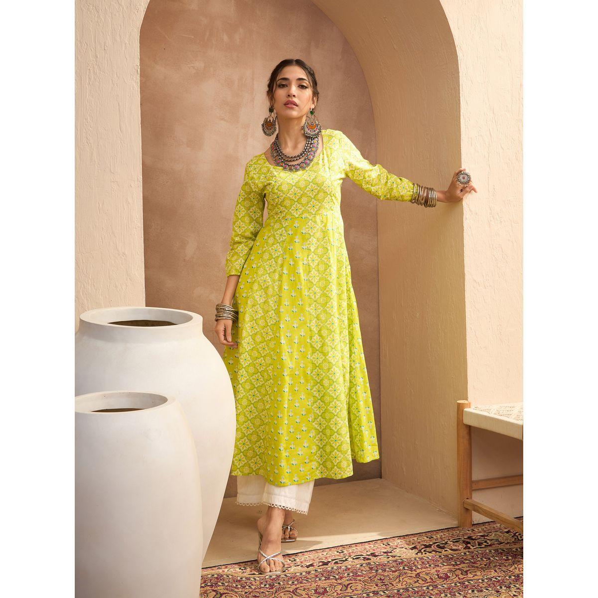 كورتا بتفاصيل زهور وياقة قلب-women-clothing-ethnicwear-kurtas-image-8