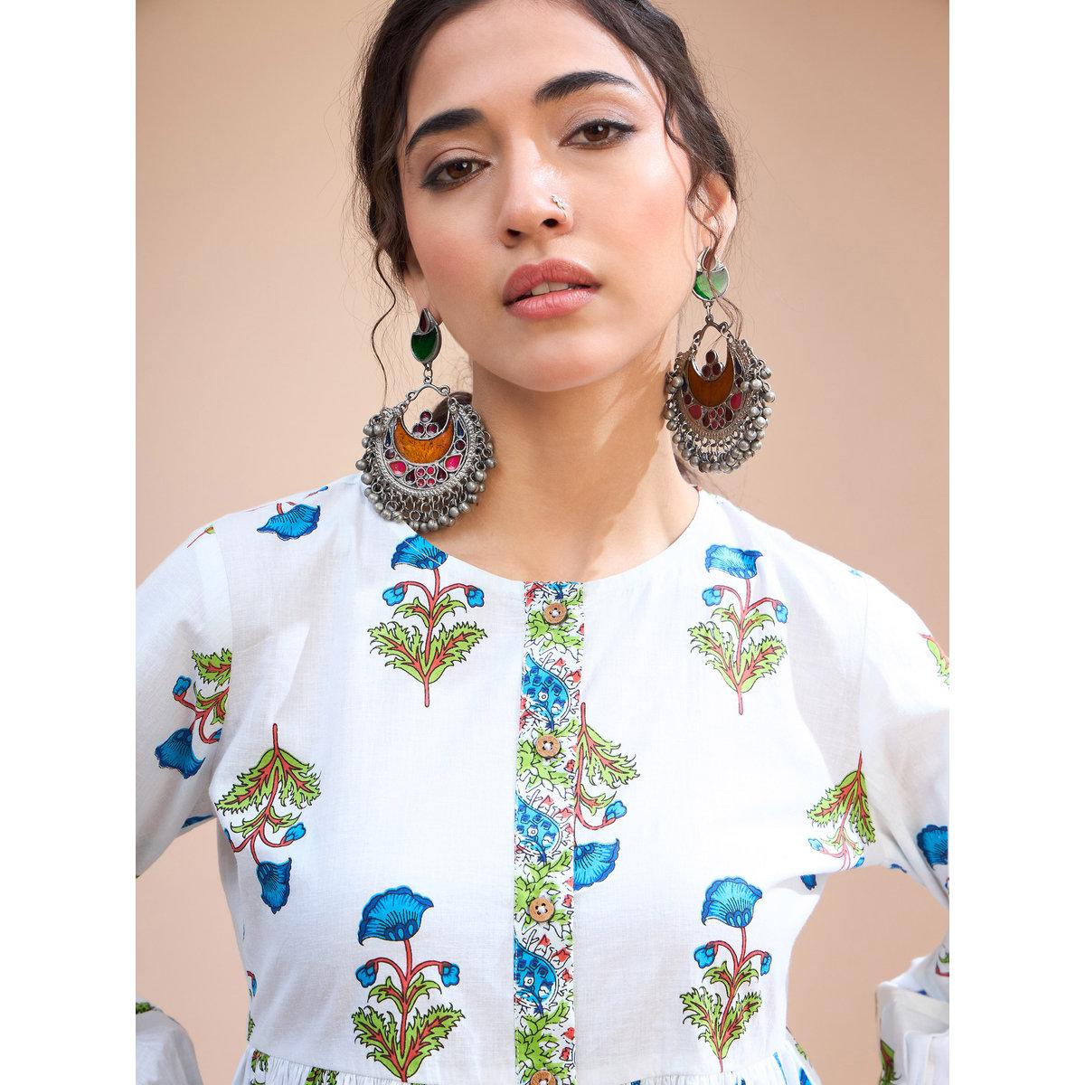Sassafras White Floral Wood Buttoned Gathered Kurti-women-clothing-ethnicwear-kurtas-image-4