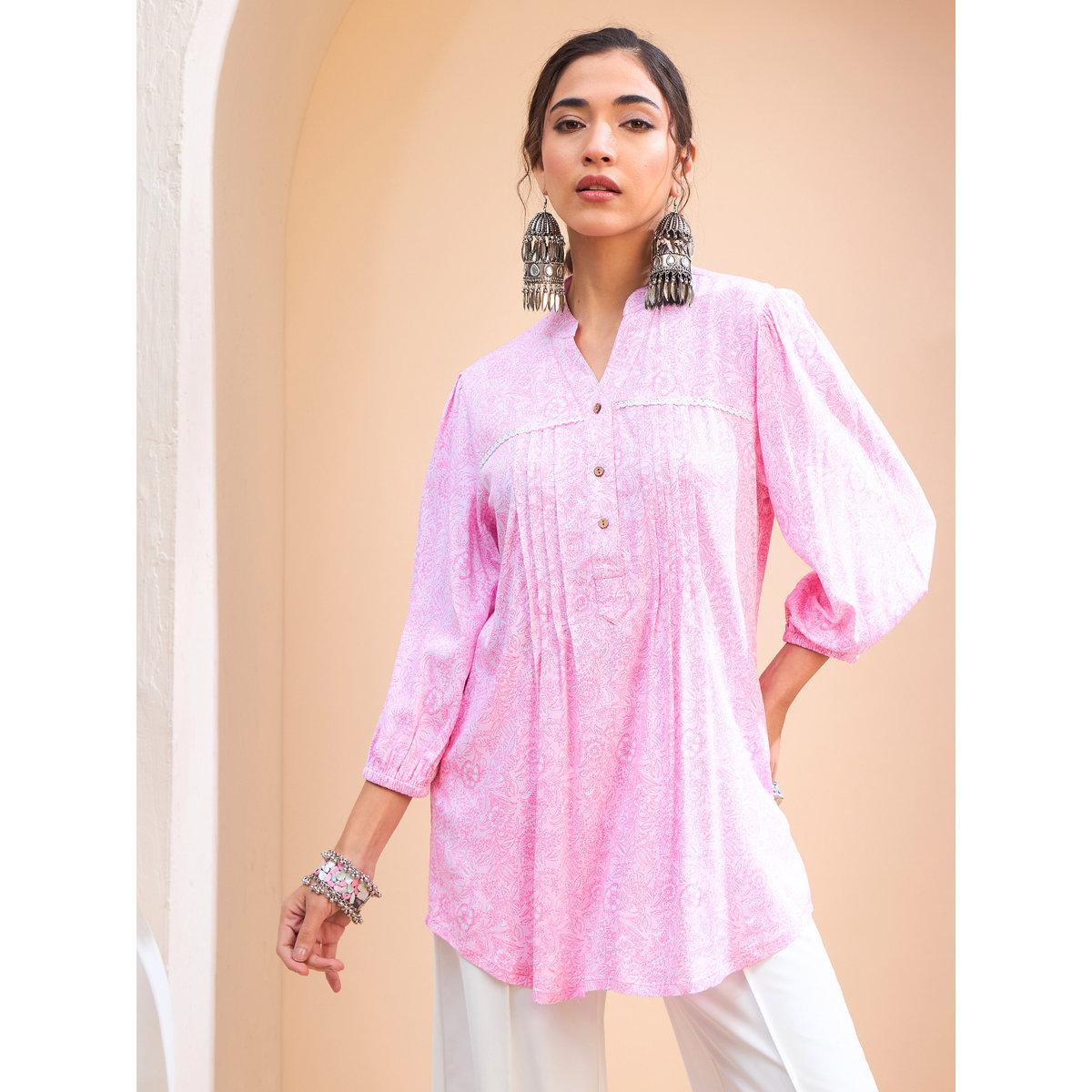بلوزة بطبعة زهور وتفاصيل محزوزة-women-clothing-ethnicwear-kurtas-image-1