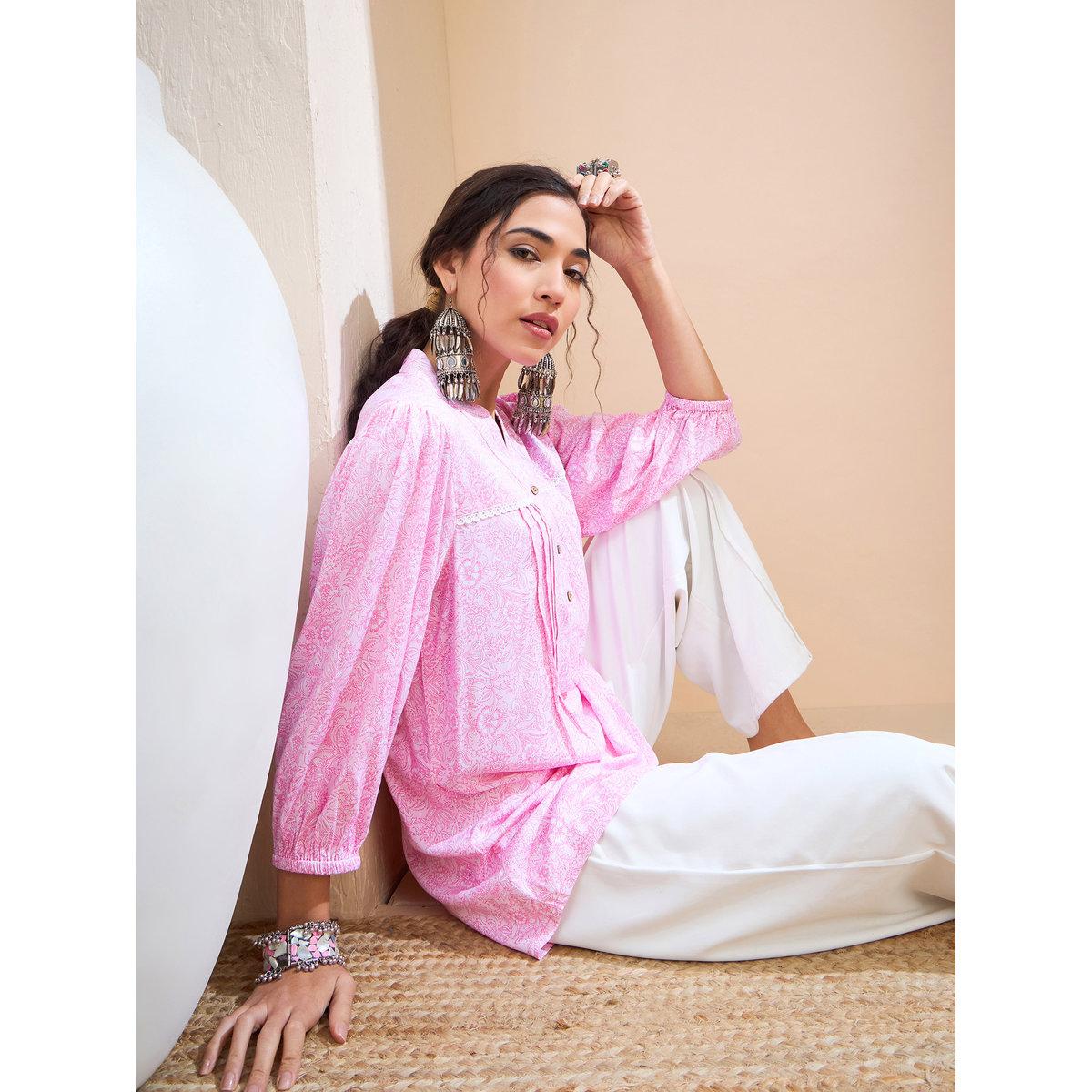 بلوزة بطبعة زهور وتفاصيل محزوزة-women-clothing-ethnicwear-kurtas-image-6