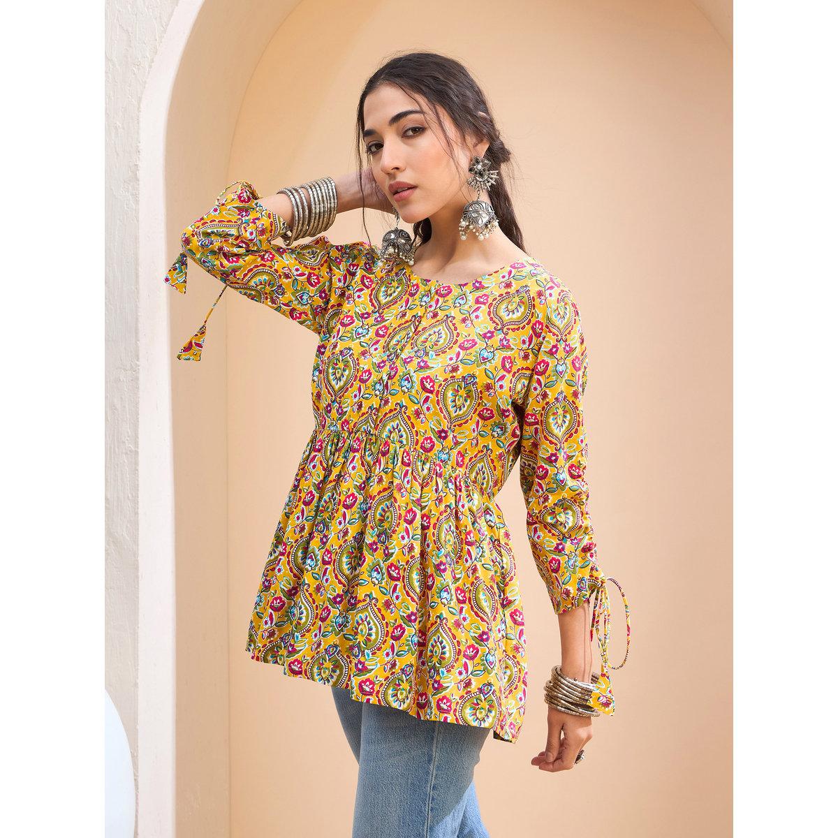 كورتي بطبعة زهور وتفاصيل مزمومة-women-clothing-ethnicwear-kurtas-image-3