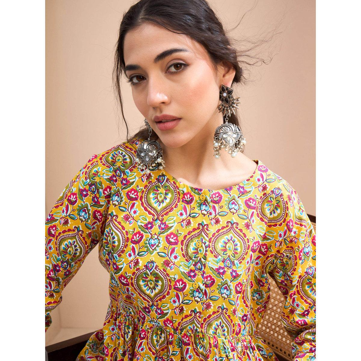 كورتي بطبعة زهور وتفاصيل مزمومة-women-clothing-ethnicwear-kurtas-image-4