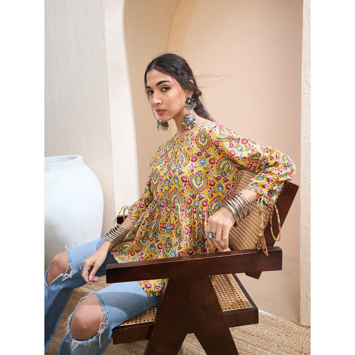 كورتي بطبعة زهور وتفاصيل مزمومة-women-clothing-ethnicwear-kurtas-image-6