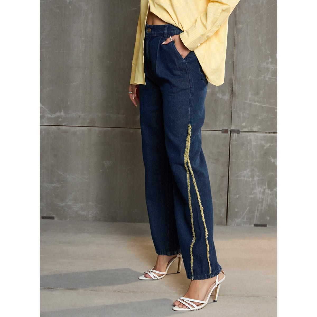 بنطال جينز بقصة أرجل مستقيمة-women-clothing-bottoms-jeans-image-3