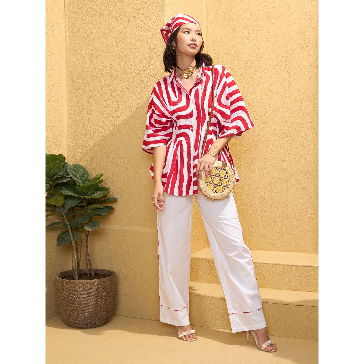 طقم منسق من بنطال وبلوزة بتفاصيل طباعة-women-clothing-coordsets-image-2