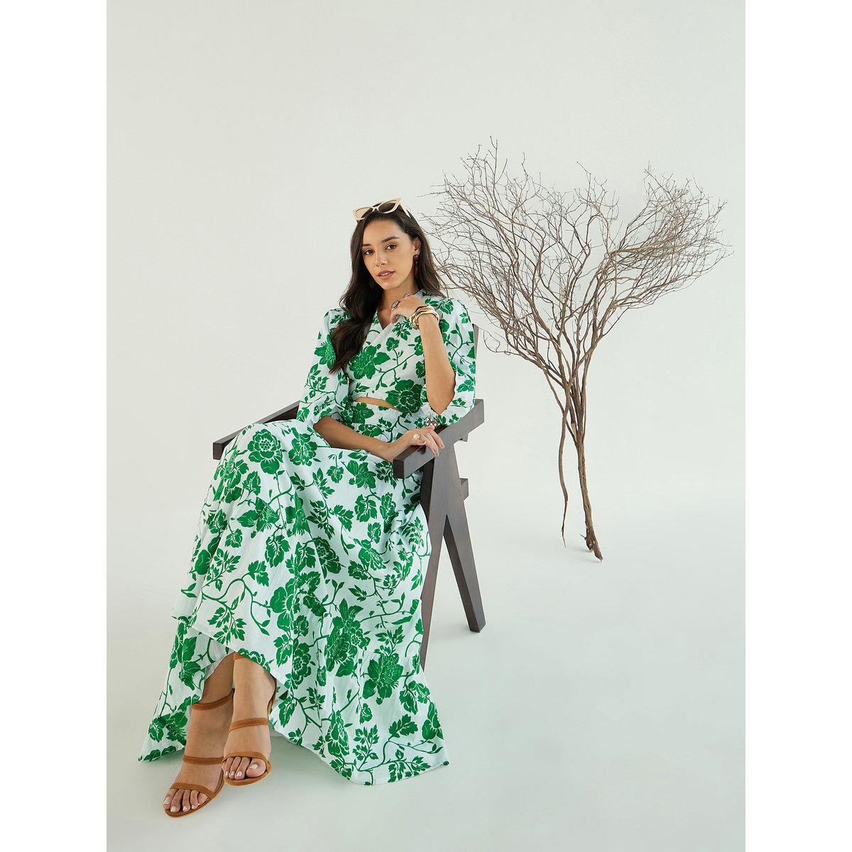 طقم منسق من بلوزة قصيرة وتنورة طويلة-women-clothing-coordsets-image-2