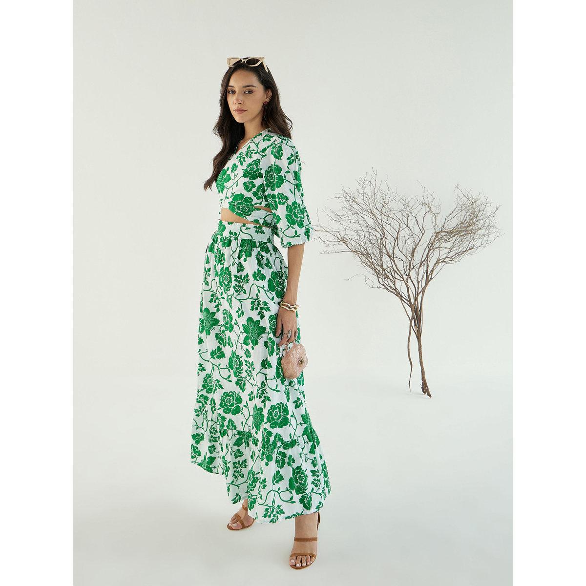 طقم منسق من بلوزة قصيرة وتنورة طويلة-women-clothing-coordsets-image-3