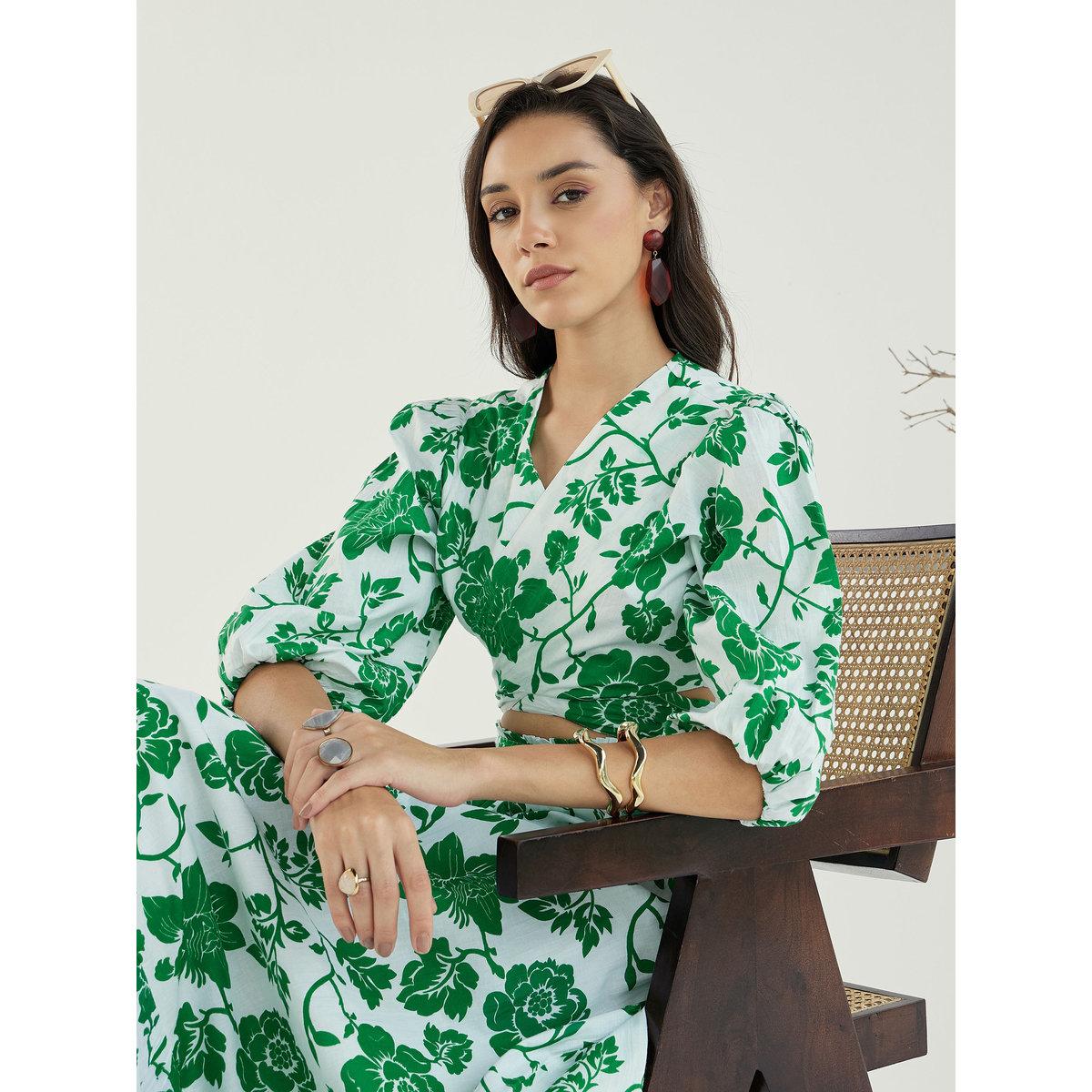 طقم منسق من بلوزة قصيرة وتنورة طويلة-women-clothing-coordsets-image-4