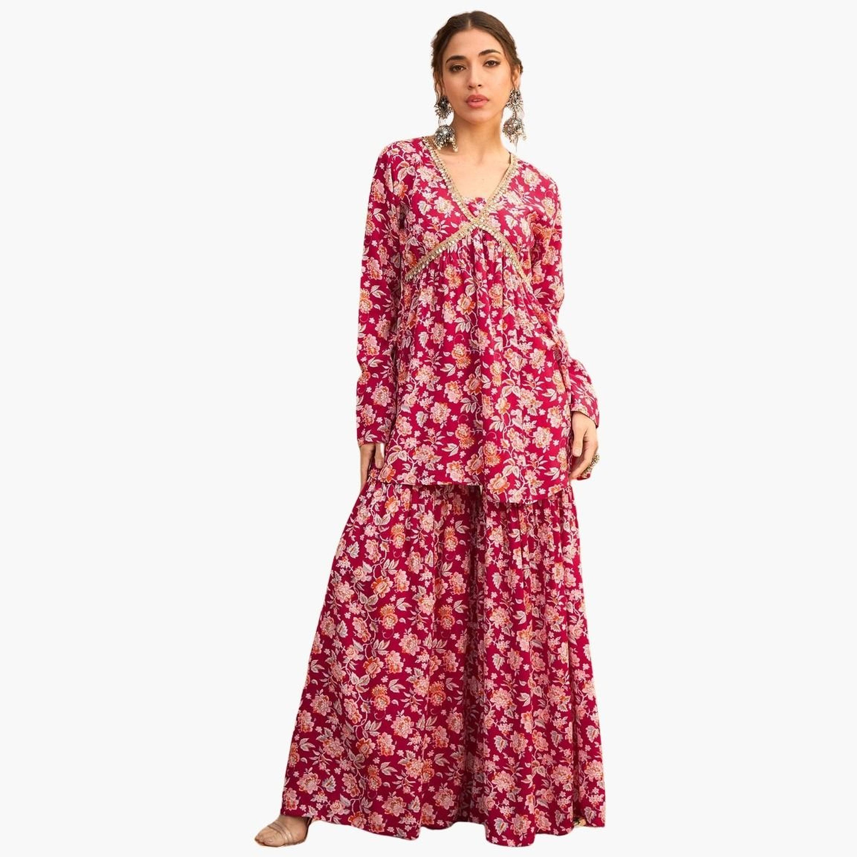ساسافراس - بلوزة بيبلوم كامبريك حمراء مزهرّة مع بنطال شرارا للنساء-women-clothing-coordsets-image-1