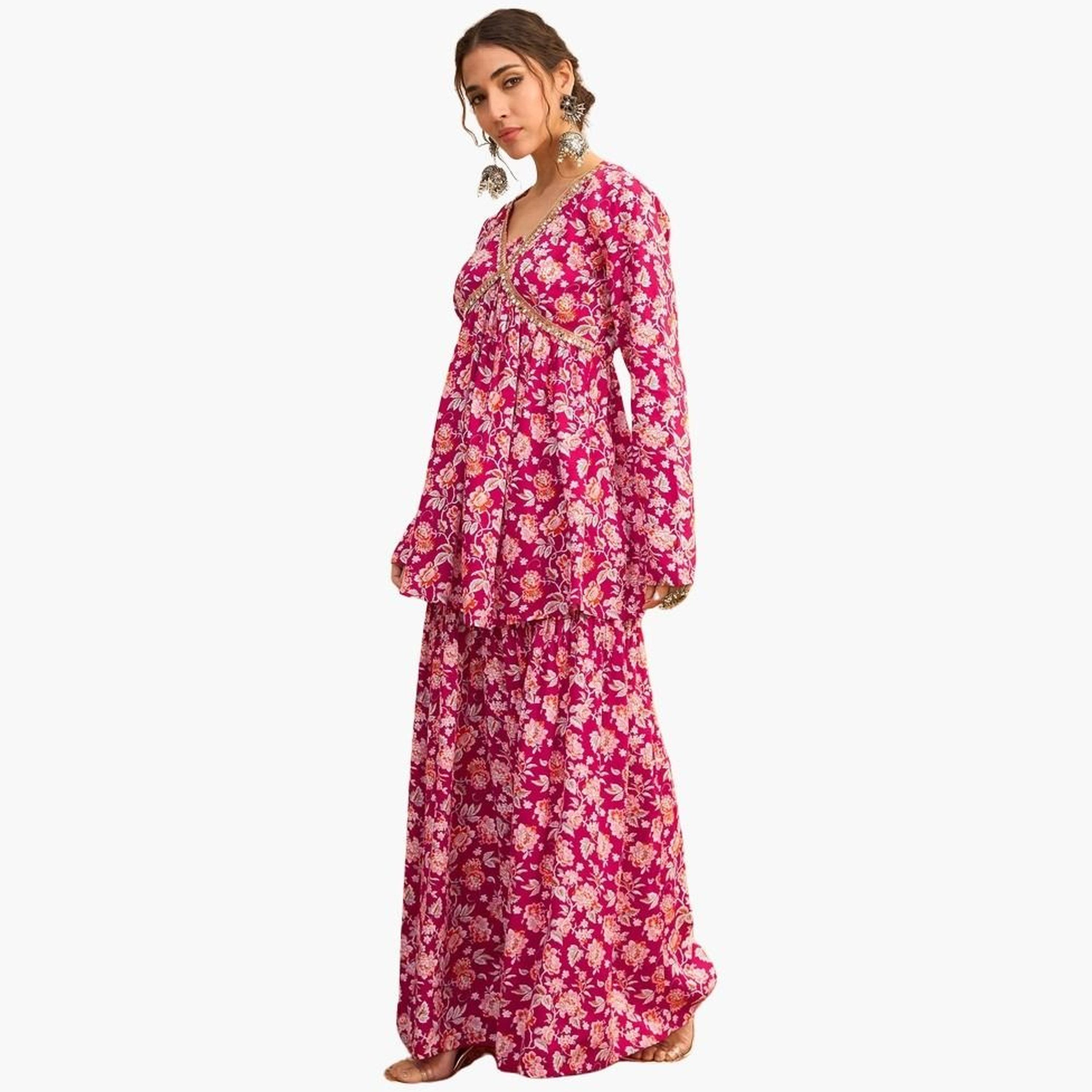 ساسافراس - بلوزة بيبلوم كامبريك حمراء مزهرّة مع بنطال شرارا للنساء-women-clothing-coordsets-image-4