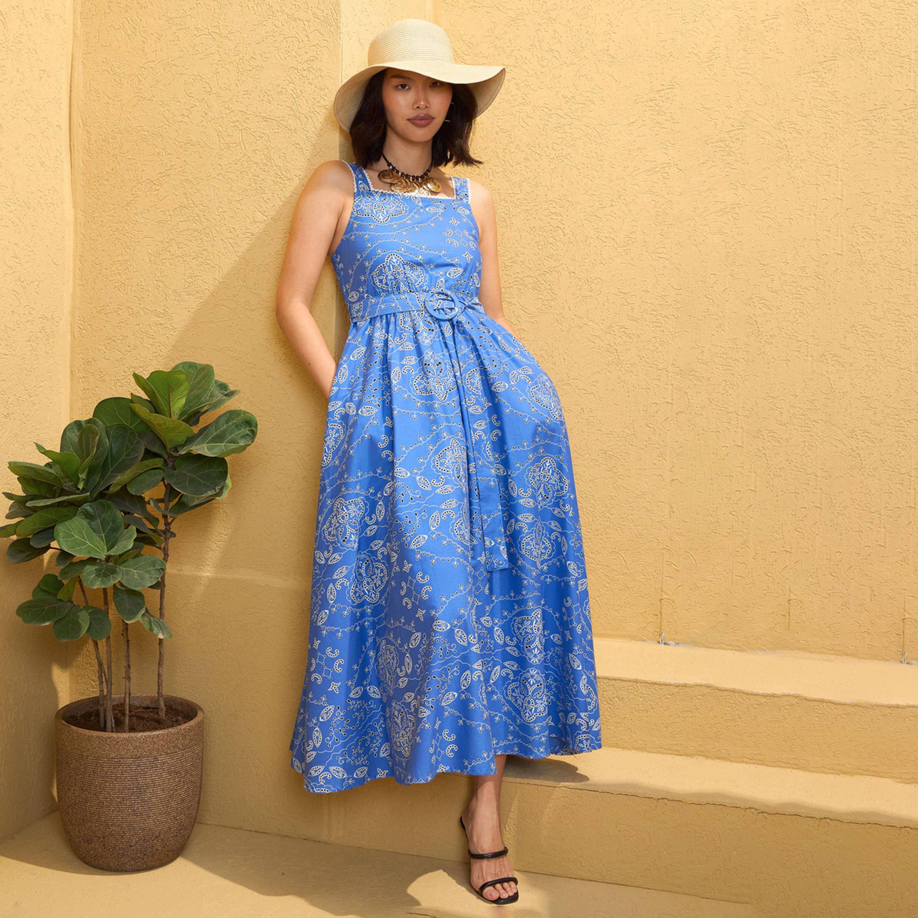 ساسافراس - فستان ميدي بطبعة زهور زرقاء وحمالات-women-clothing-dresses-image-1