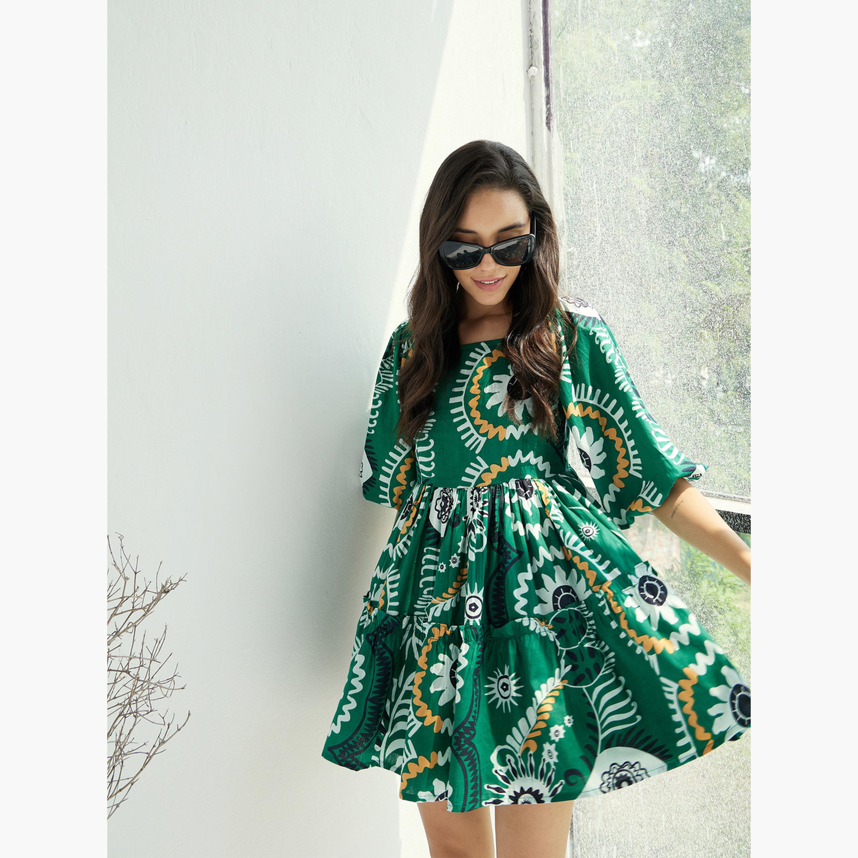 ساسافراس - فستان قصير بطبعة زهور باللون الأخضر الزمردي-women-clothing-dresses-image-3