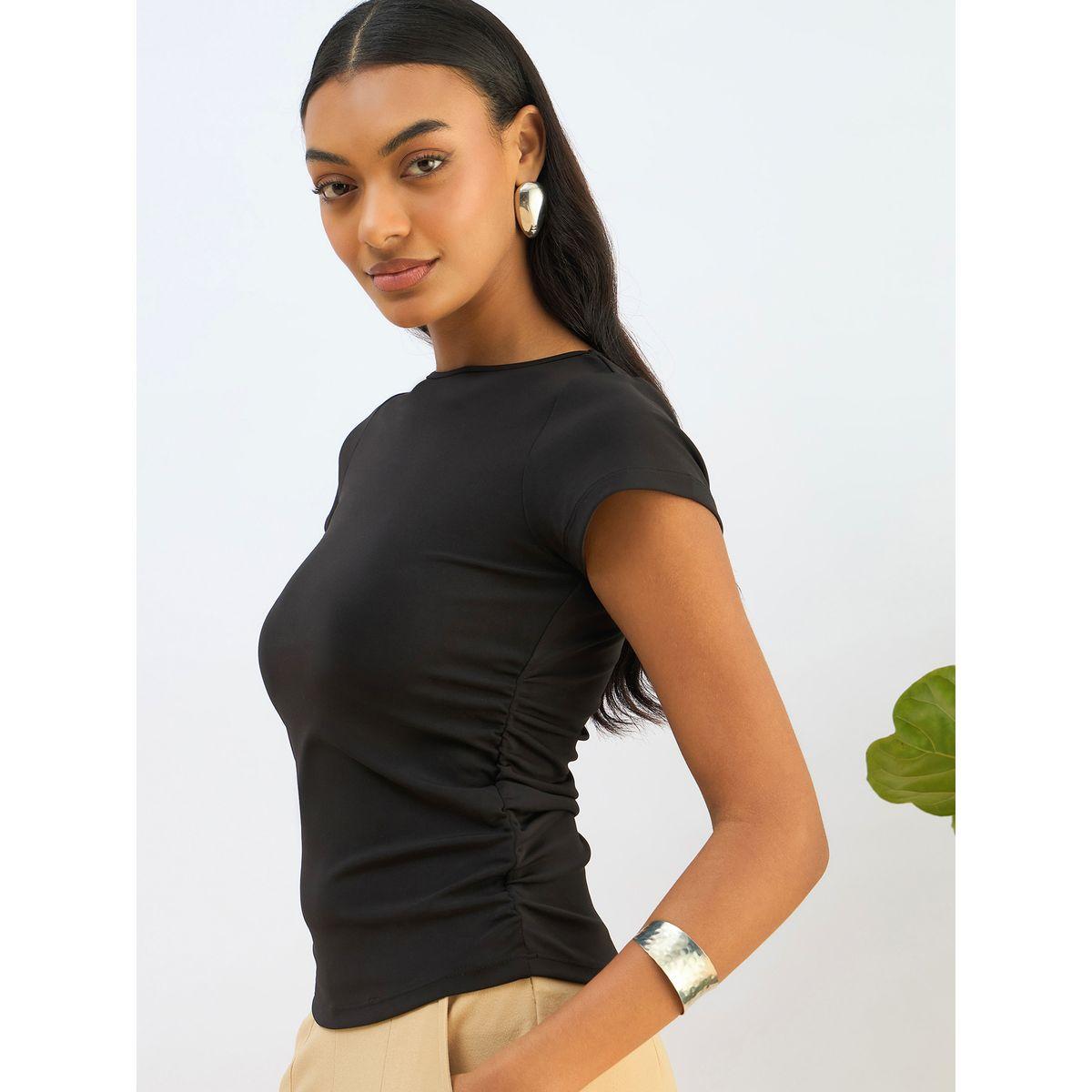بلوزة قصيرة محبوكة بتفاصيل مزمومة-women-clothing-tshirts-image-8